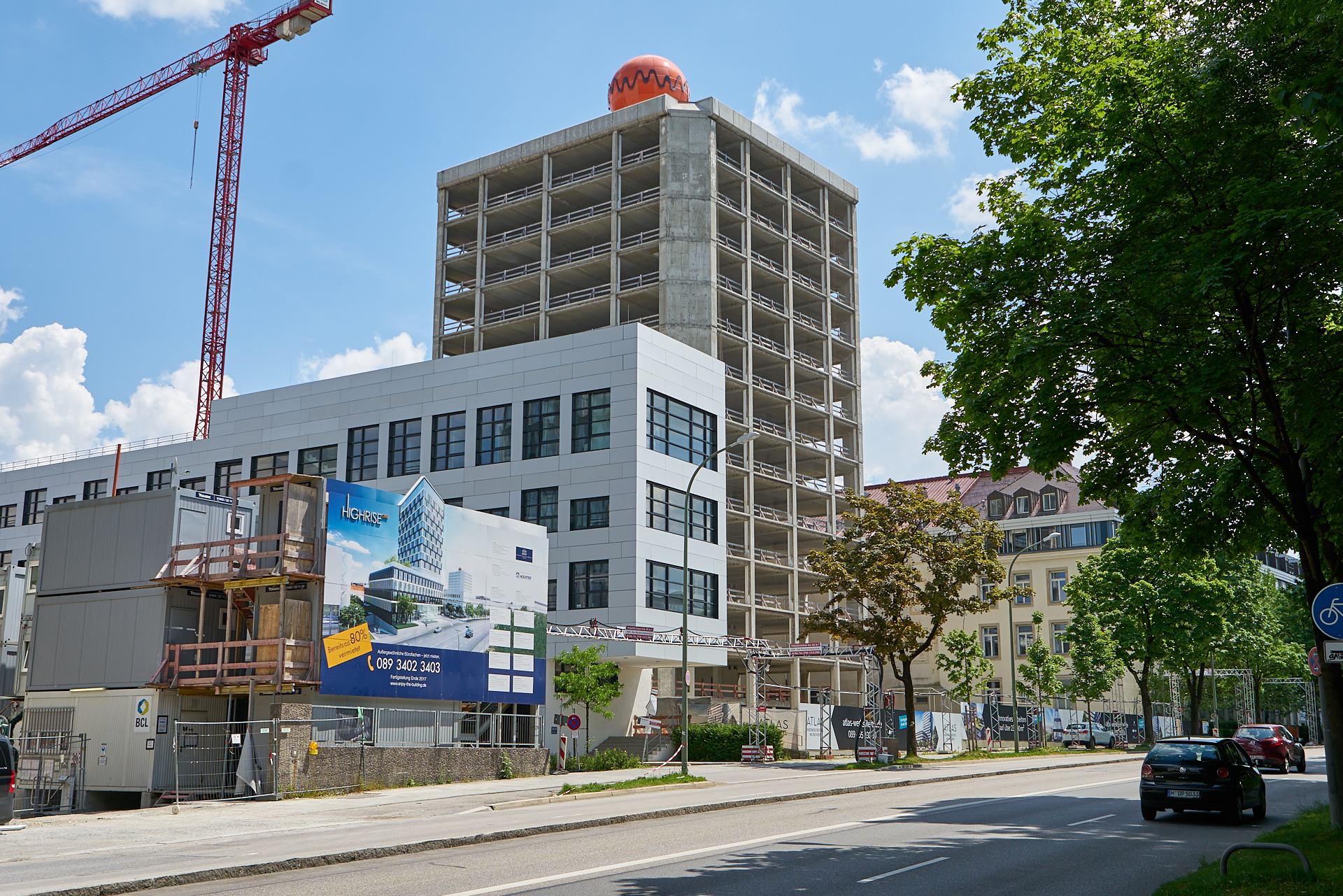 03.06.2017 - Das ATLAS Bürohochaus verliert seine Fassade