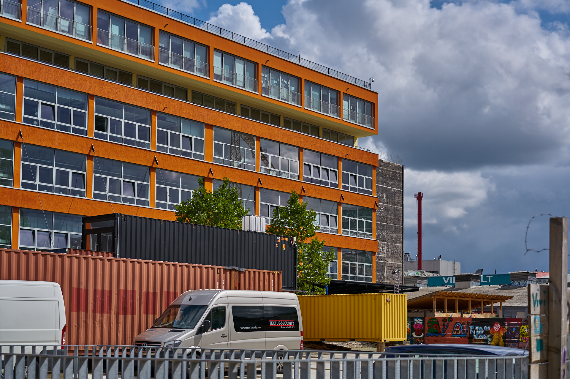 07.09.2017 - Die Entkernung des ATLAS Bürohauses im Werksviertel