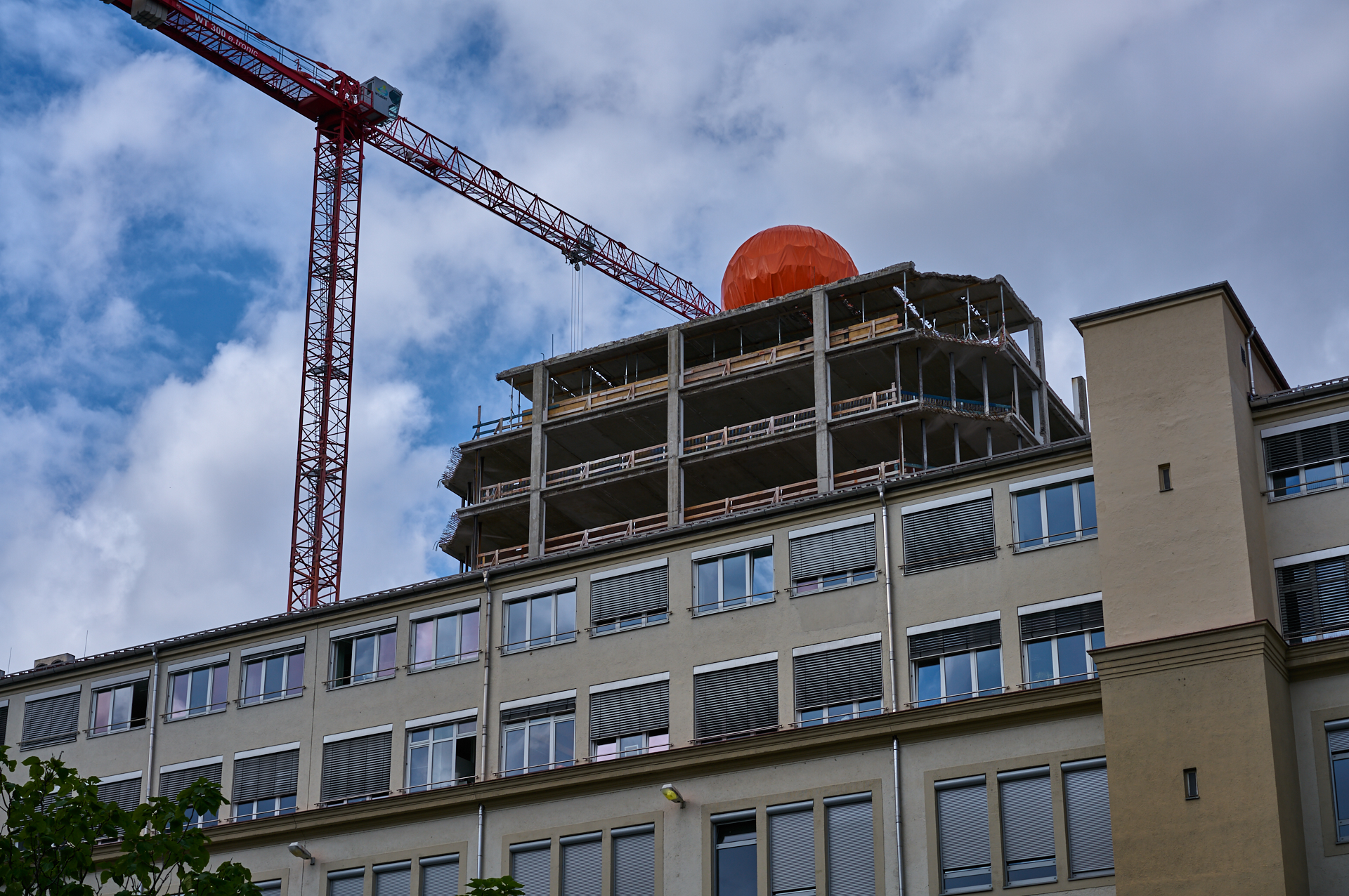 07.09.2017 - Die Entkernung des ATLAS Bürohauses im Werksviertel