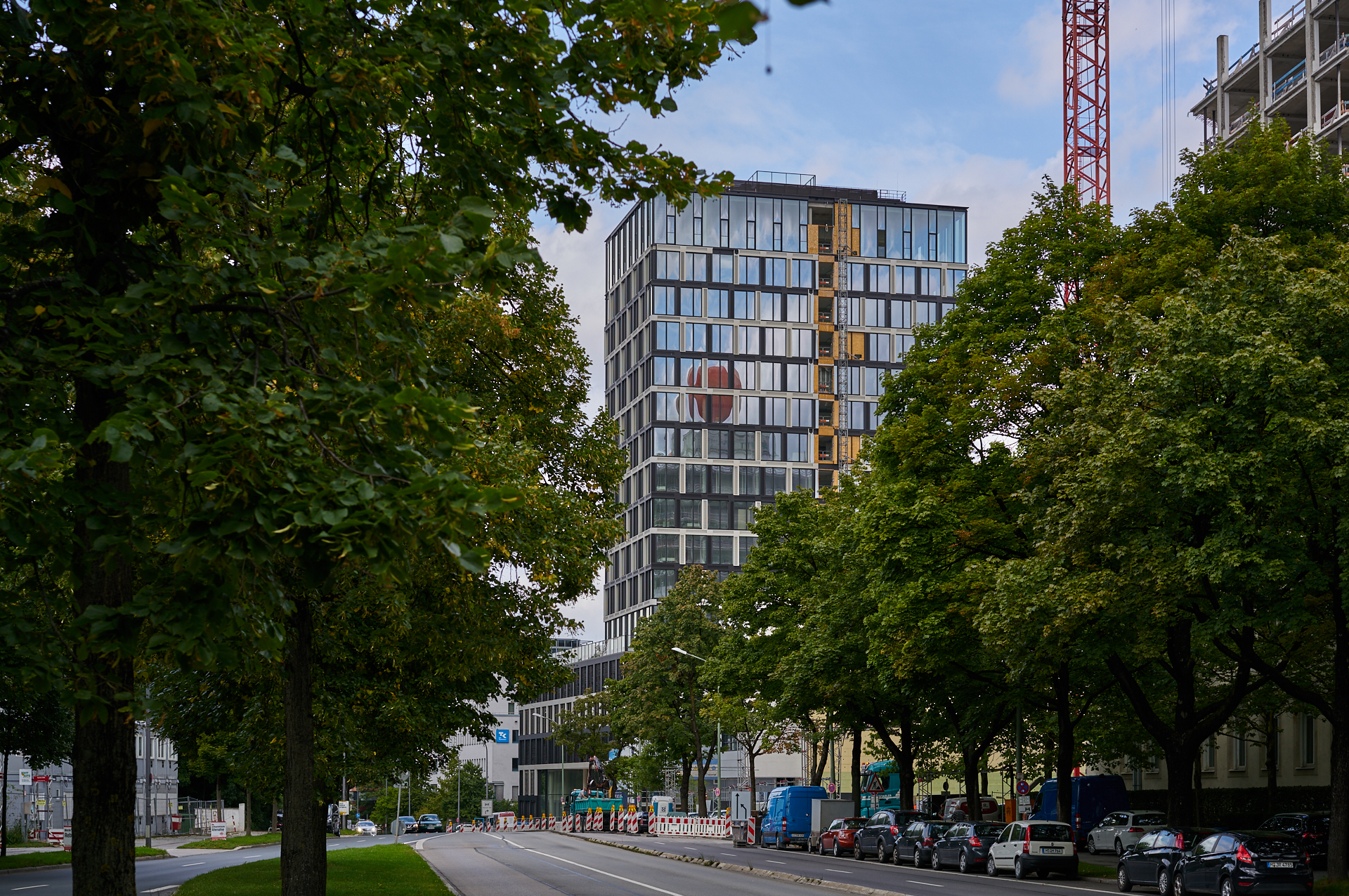 07.09.2017 - Die Entkernung des ATLAS Bürohauses im Werksviertel