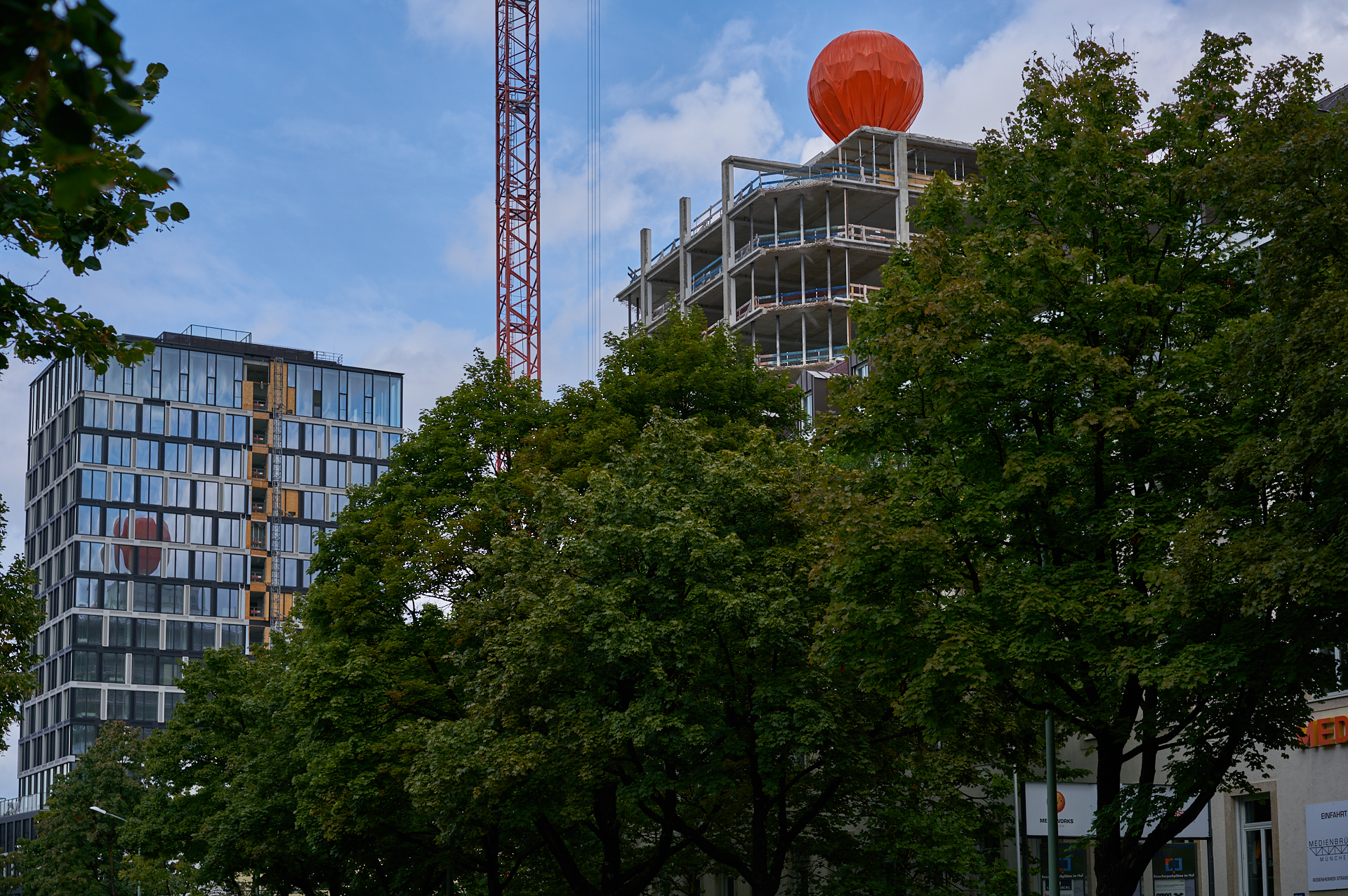 07.09.2017 - Die Entkernung des ATLAS Bürohauses im Werksviertel