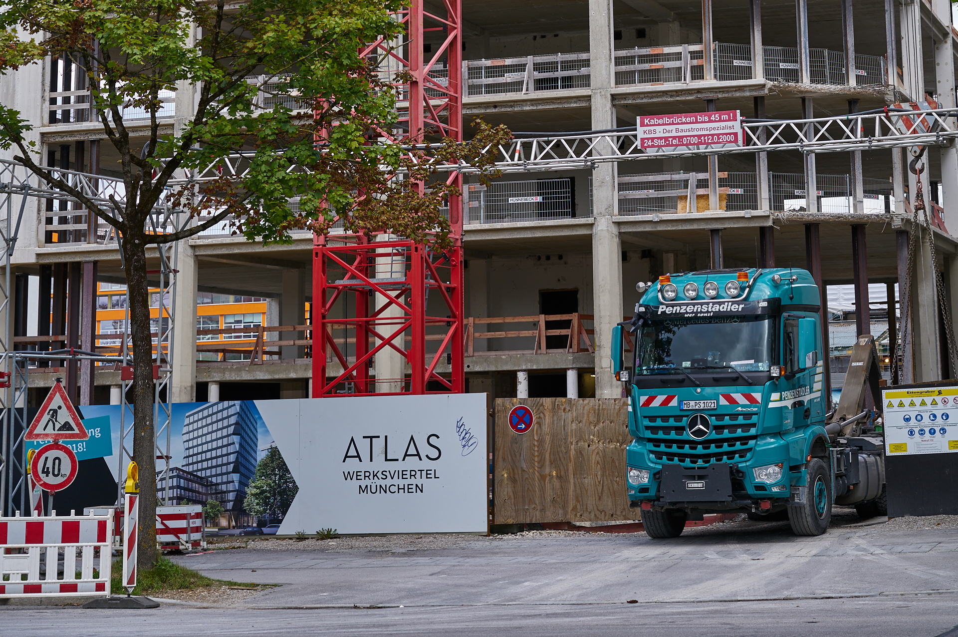 07.09.2017 - Die Entkernung des ATLAS Bürohauses im Werksviertel