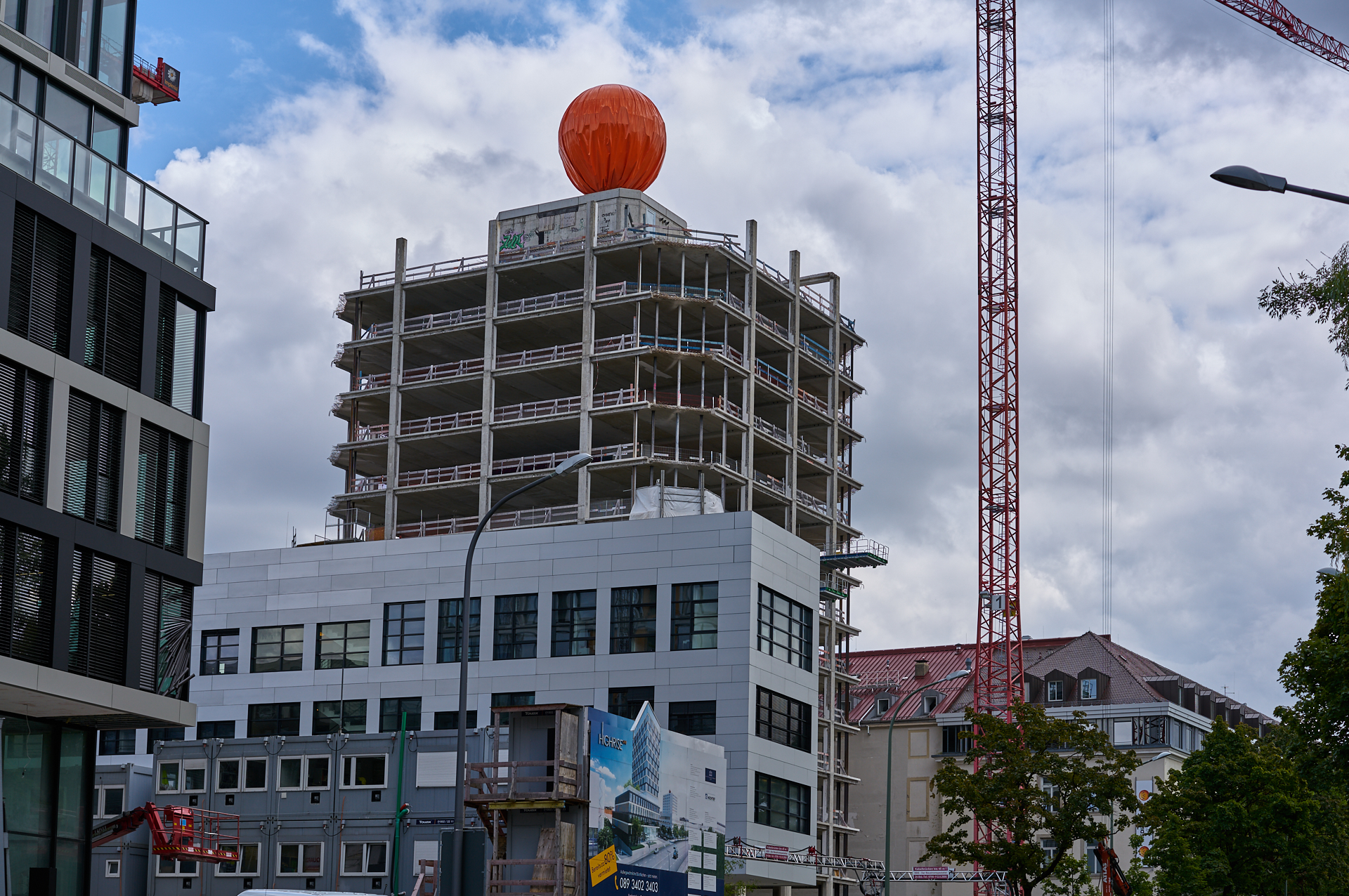 07.09.2017 - Die Entkernung des ATLAS Bürohauses im Werksviertel