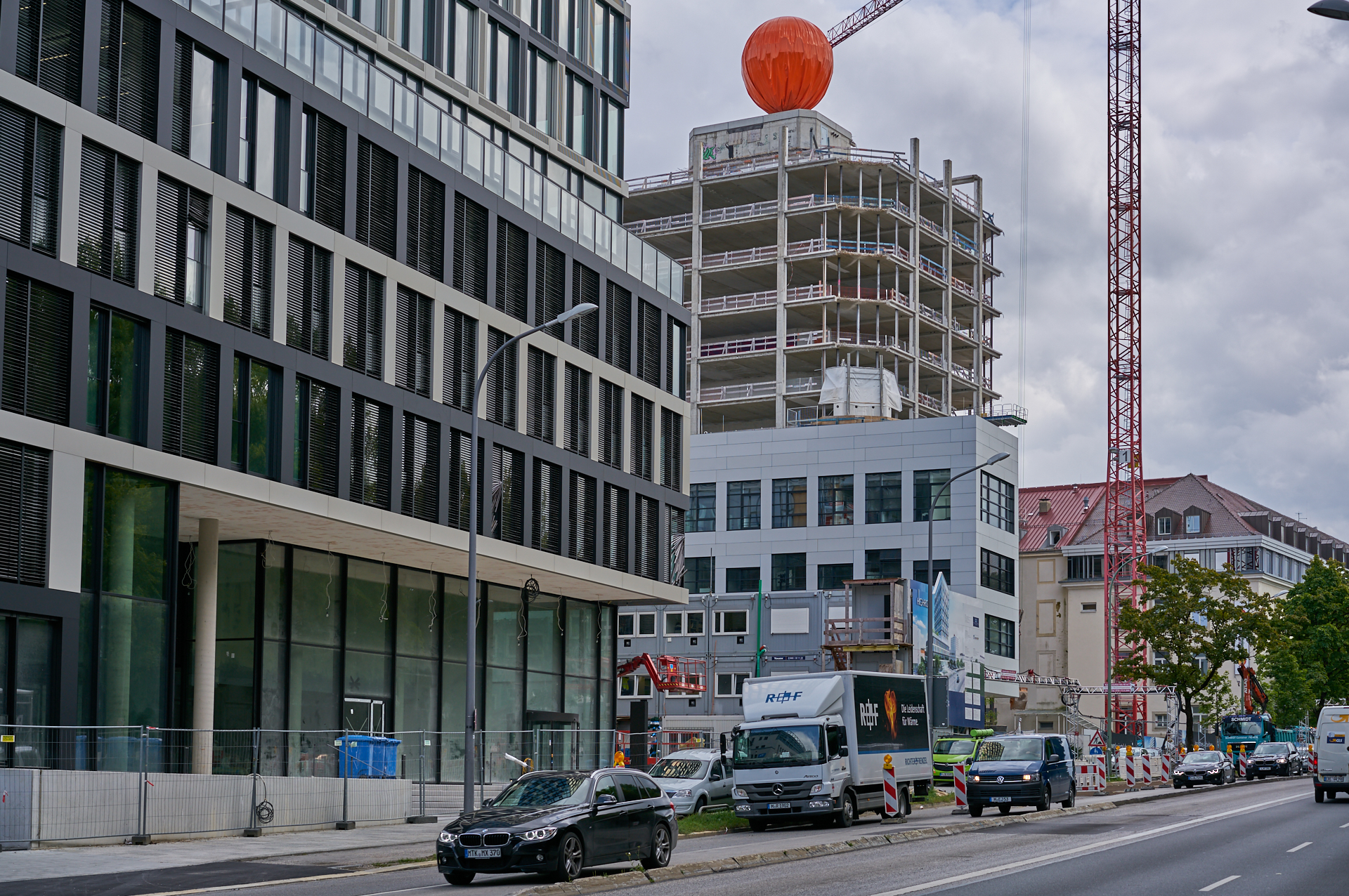 07.09.2017 - Die Entkernung des ATLAS Bürohauses im Werksviertel