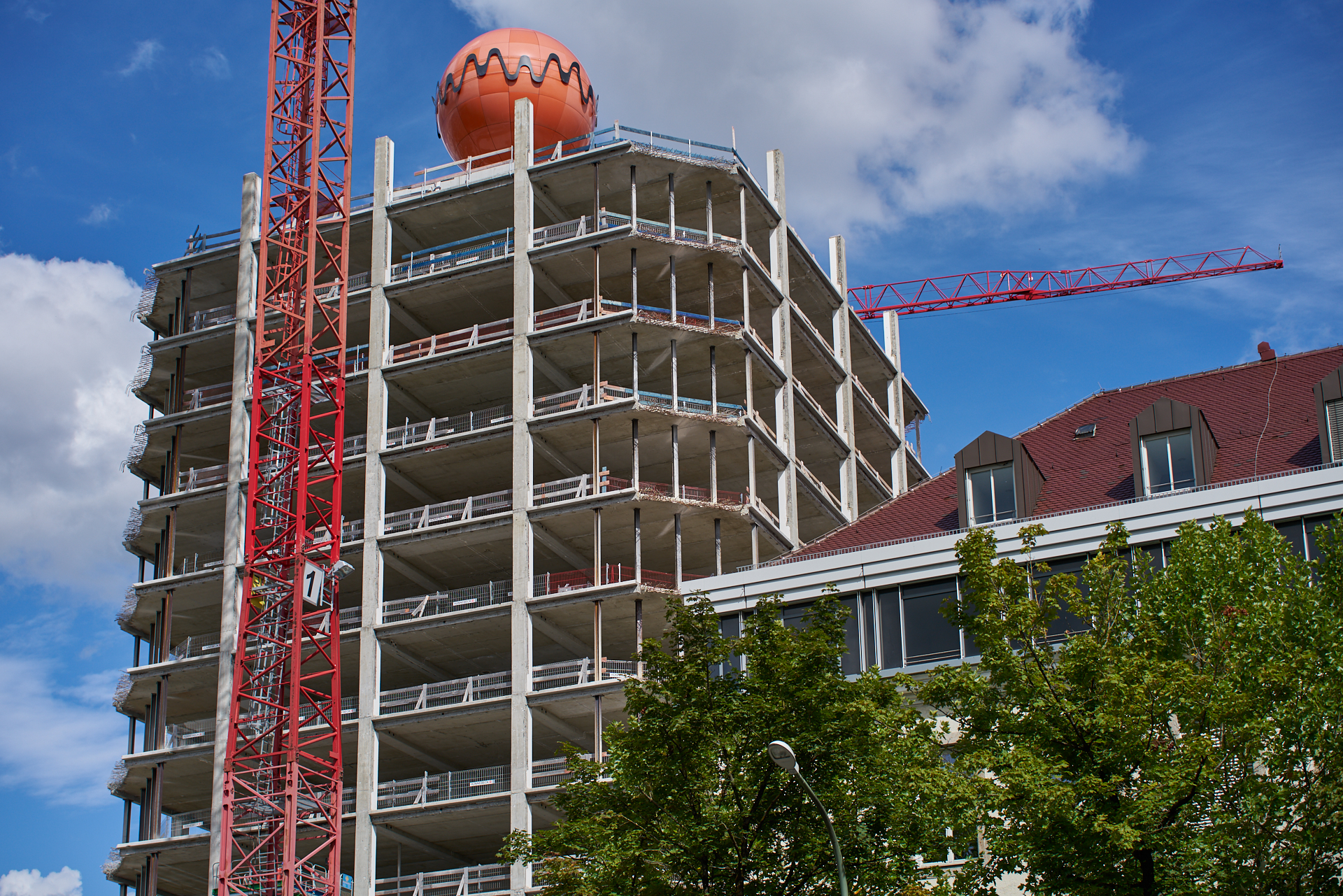 15.09.2017 - Das ATLSA Bürogebäude wird entkernt