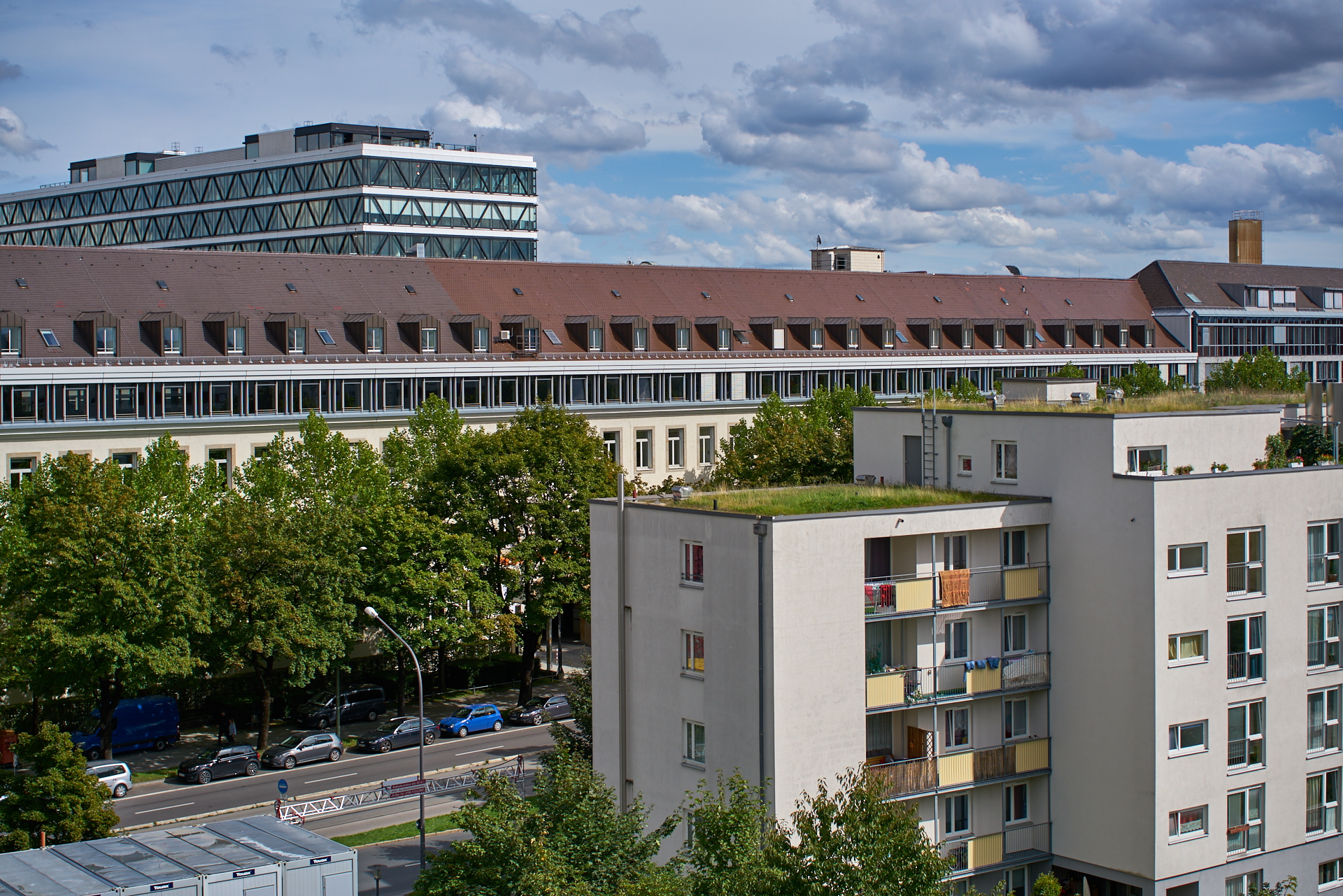 15.09.2017 - Das ATLSA Bürogebäude wird entkernt