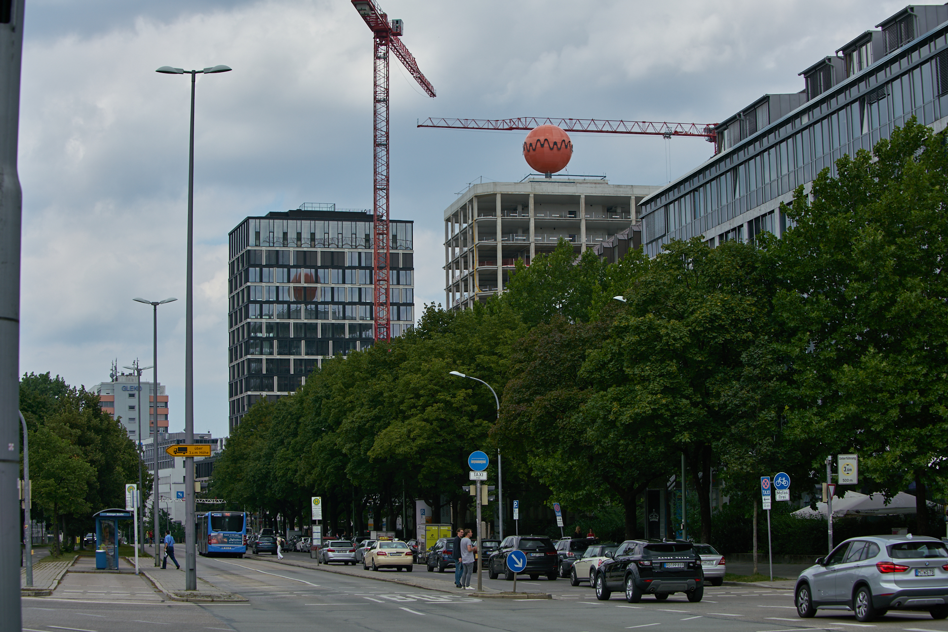 12.07.2018 - Das WERKSVIERTEL mit dem ATLAS-Gebäude im Aufbau