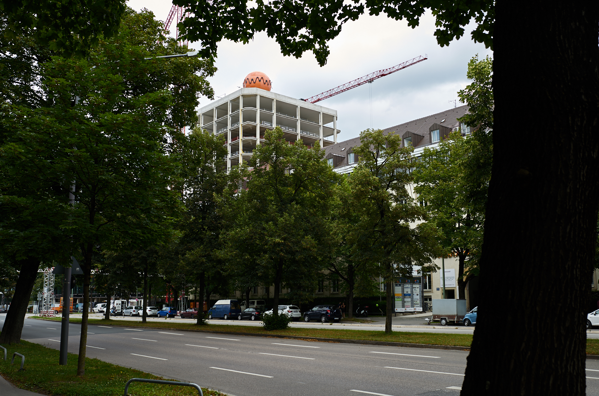 12.07.2018 - Das WERKSVIERTEL mit dem ATLAS-Gebäude im Aufbau