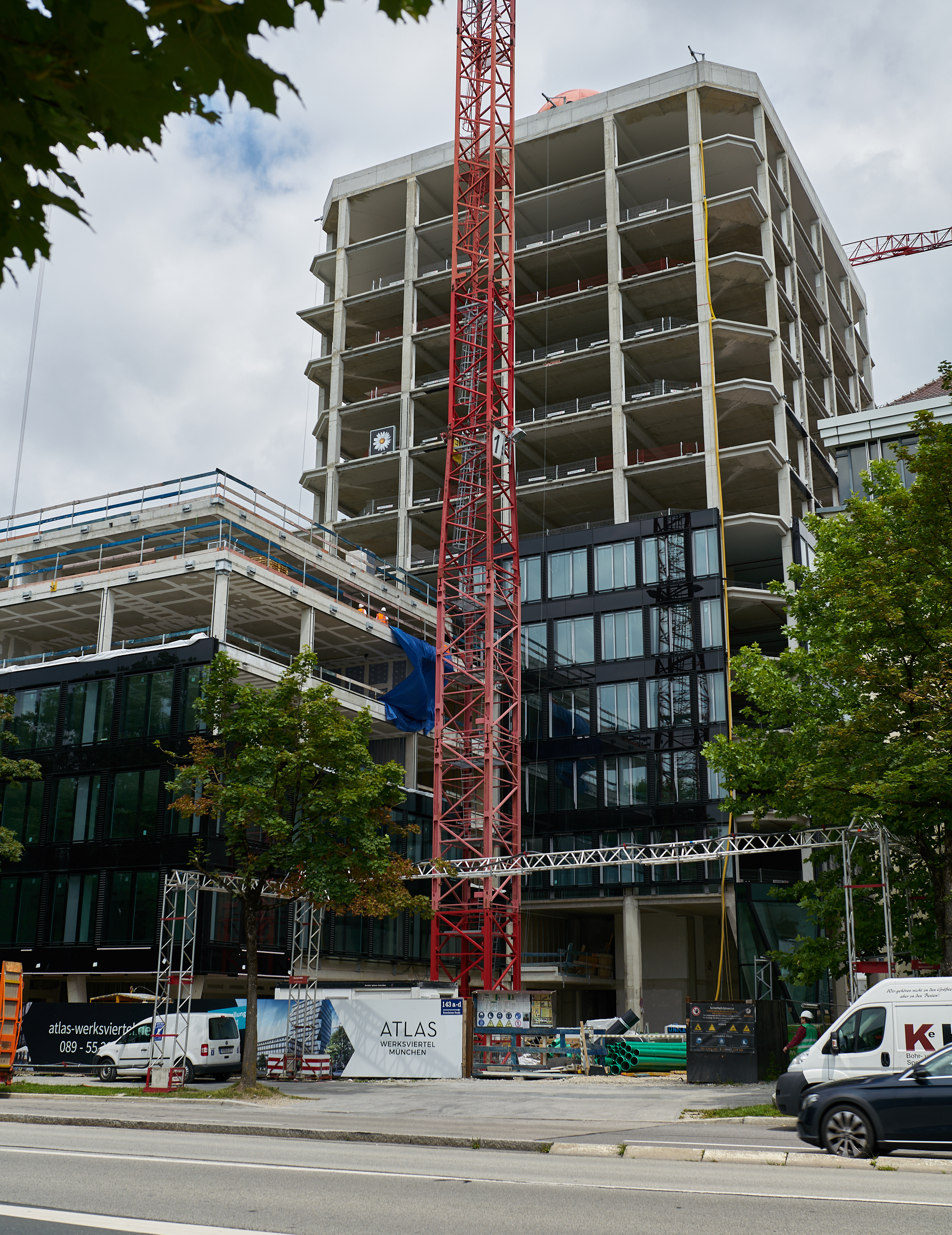 12.07.2018 - Das WERKSVIERTEL mit dem ATLAS-Gebäude im Aufbau