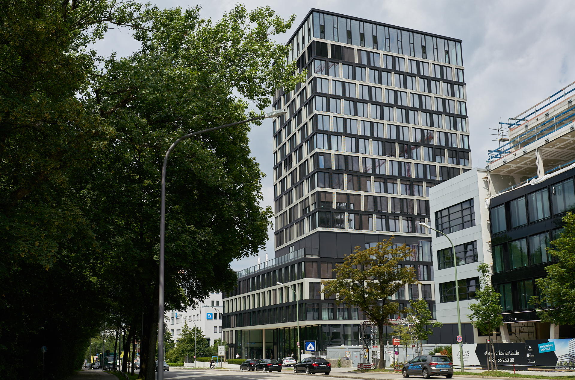 12.07.2018 - Das WERKSVIERTEL mit dem ATLAS-Gebäude im Aufbau