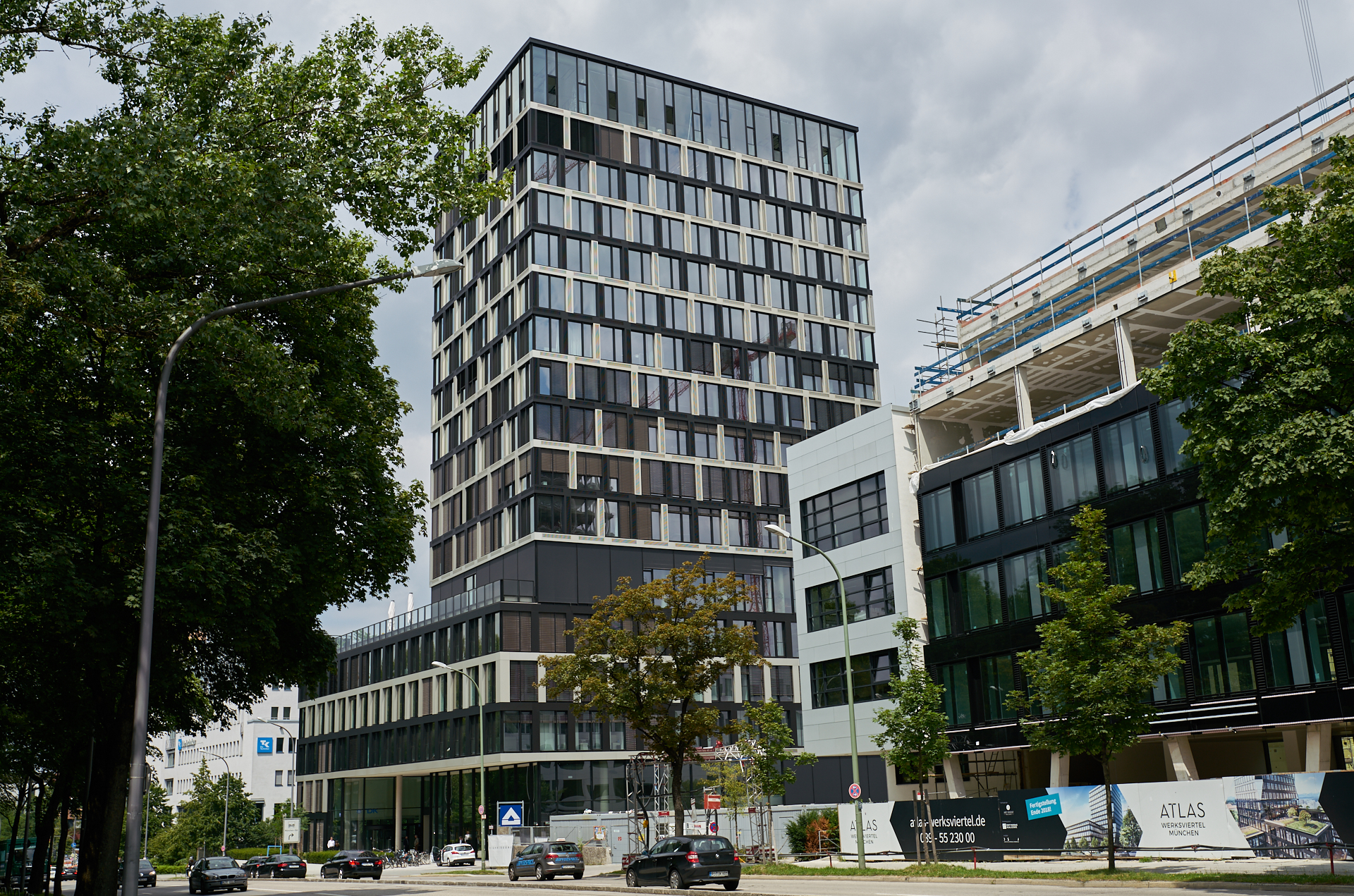 12.07.2018 - Das WERKSVIERTEL mit dem ATLAS-Gebäude im Aufbau