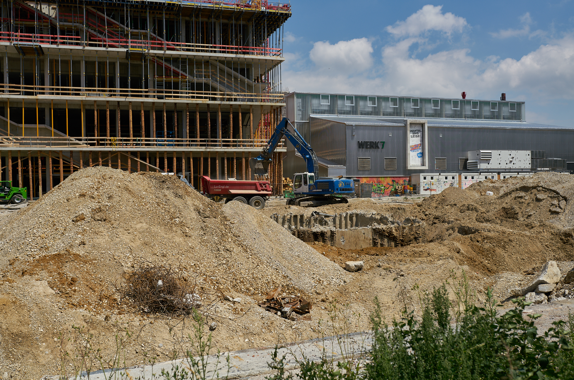 12.07.2018 - Das WERKSVIERTEL mit dem ATLAS-Gebäude im Aufbau