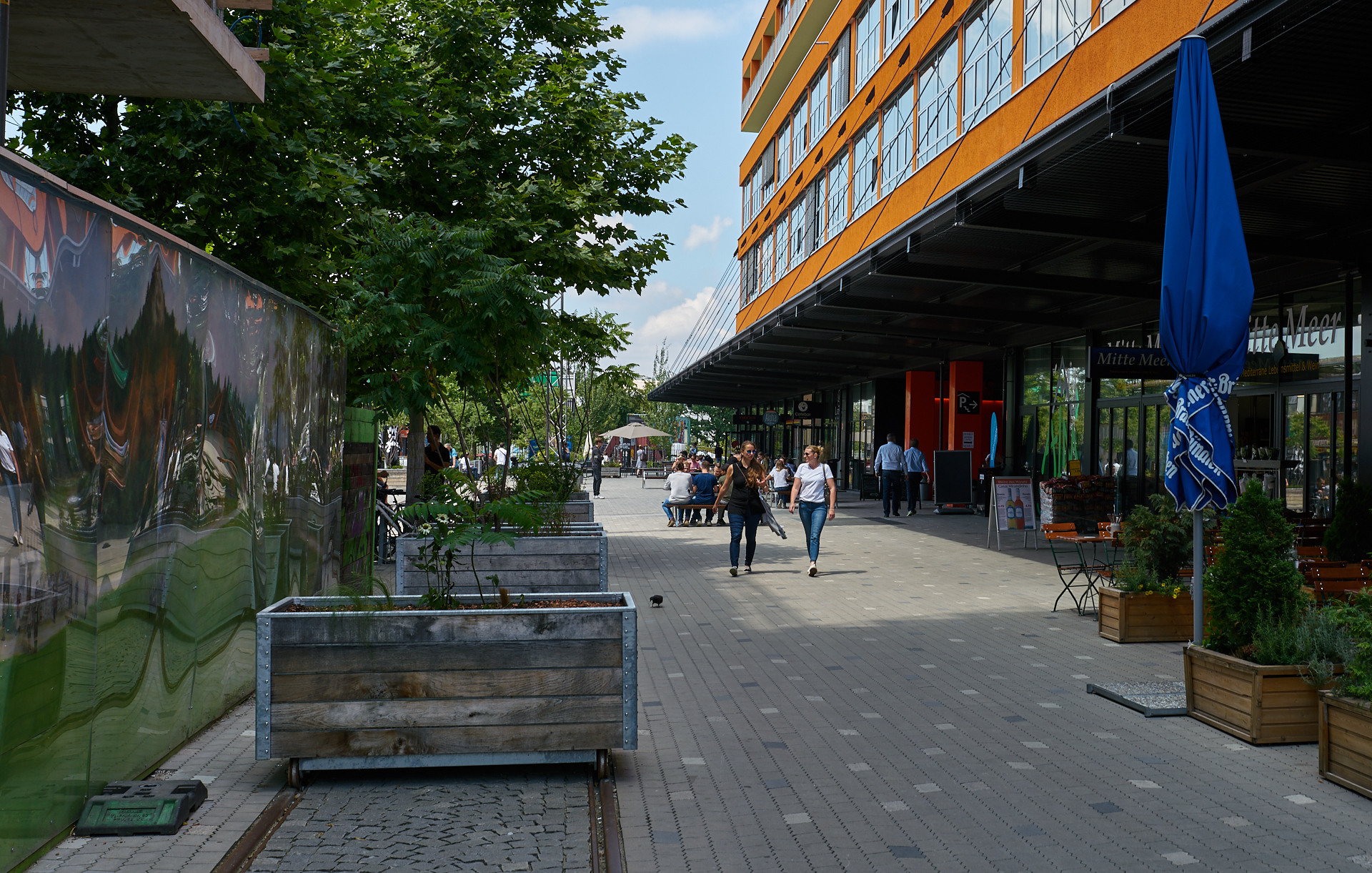 12.07.2018 - Das WERKSVIERTEL mit dem ATLAS-Gebäude im Aufbau