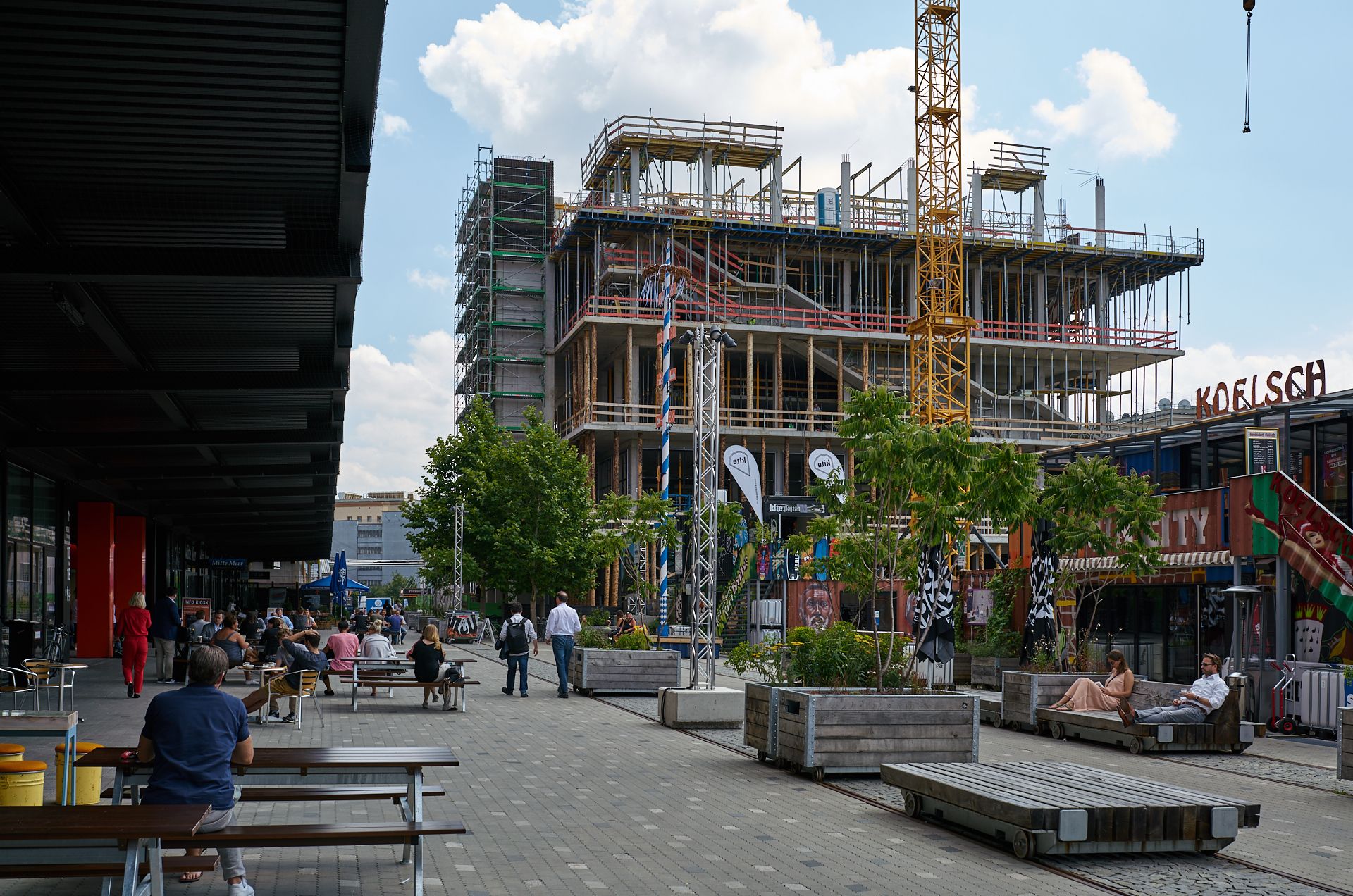 12.07.2018 - Das WERKSVIERTEL mit dem ATLAS-Gebäude im Aufbau