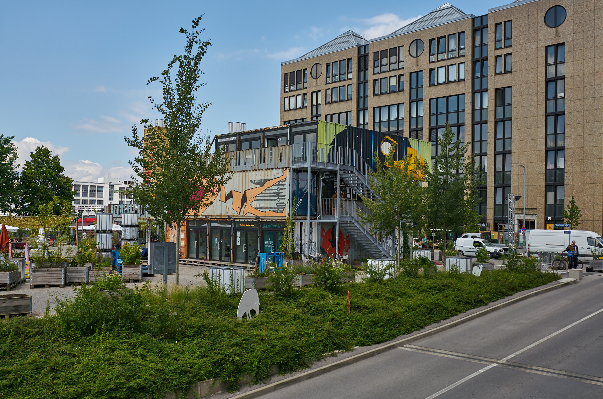 12.07.2018 - Das WERKSVIERTEL mit dem ATLAS-Gebäude im Aufbau