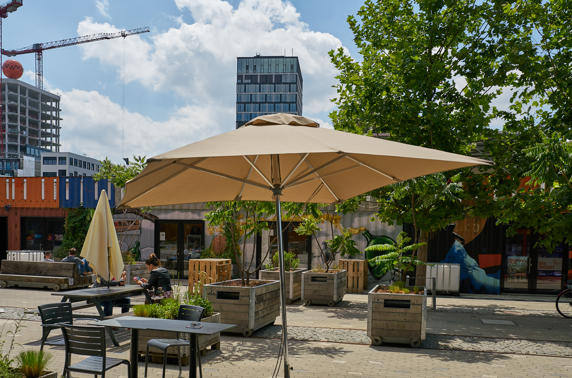 12.07.2018 - Das WERKSVIERTEL mit dem ATLAS-Gebäude im Aufbau