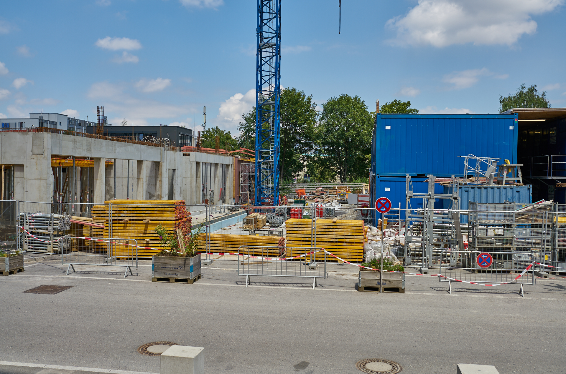 12.07.2018 - Das WERKSVIERTEL mit dem ATLAS-Gebäude im Aufbau