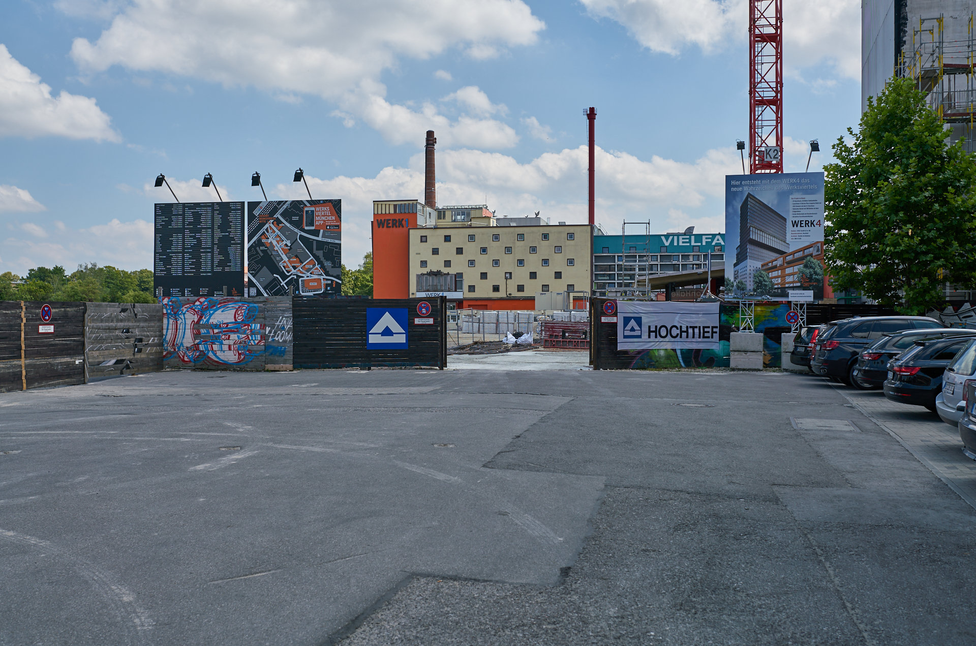 12.07.2018 - Das WERKSVIERTEL mit dem ATLAS-Gebäude im Aufbau