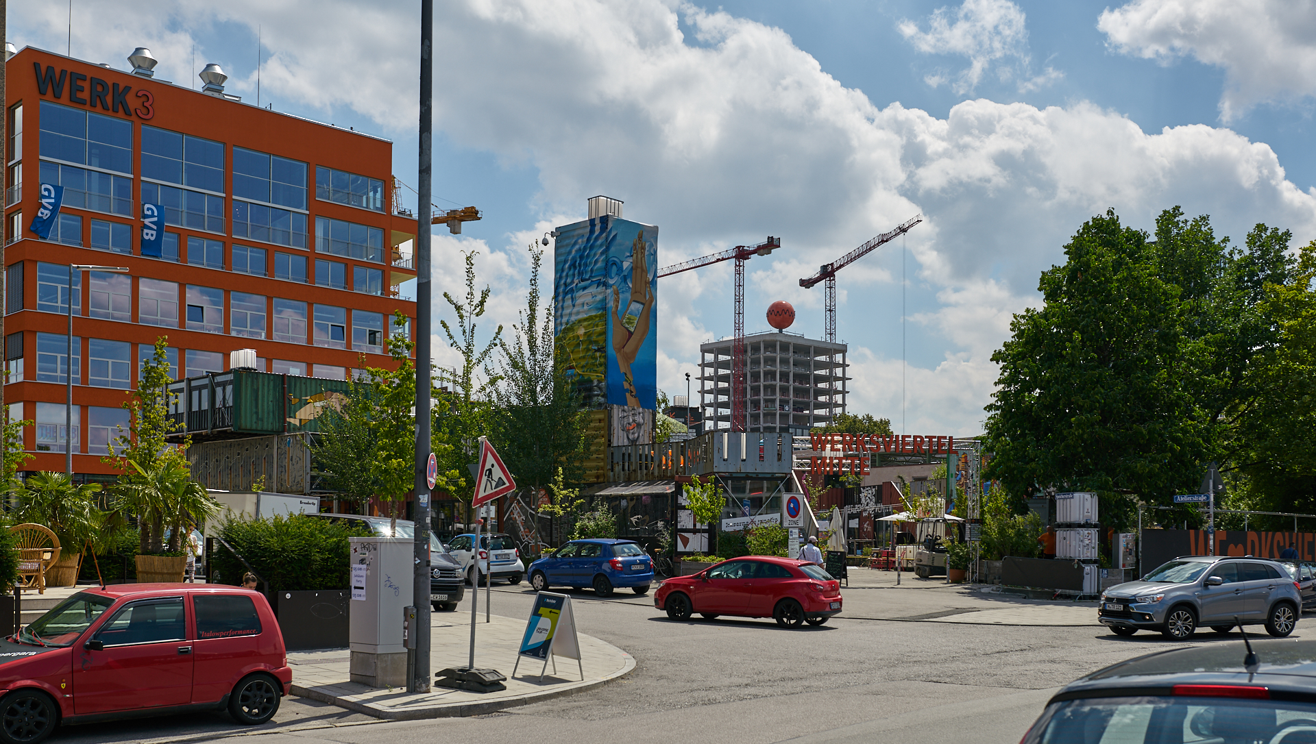 12.07.2018 - Das WERKSVIERTEL mit dem ATLAS-Gebäude im Aufbau