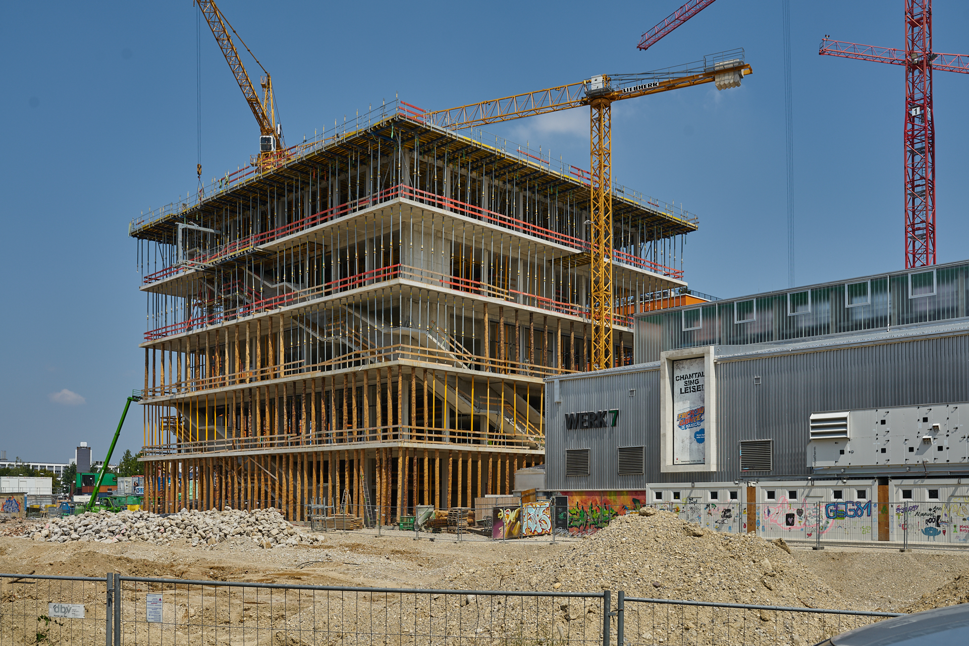 03.08.2018 - Viele Gebäude werde nabgerissenund neu aufgebaut