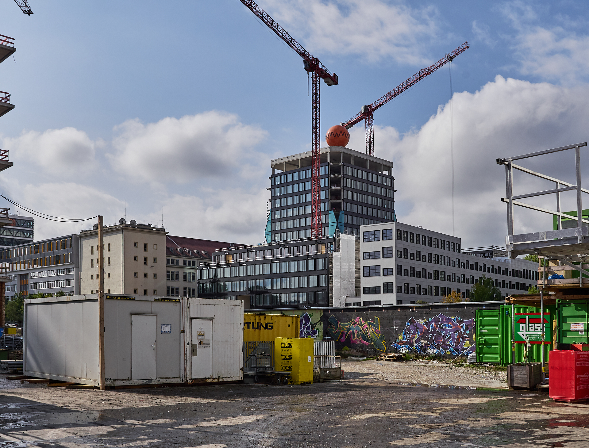 08.09.2018 - Das ATLAS Hochhaus im WERKSVIERTEK wird langsam fertig