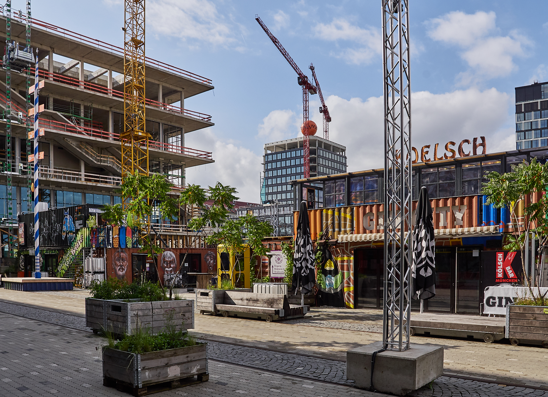 08.09.2018 - Das ATLAS Hochhaus im WERKSVIERTEK wird langsam fertig