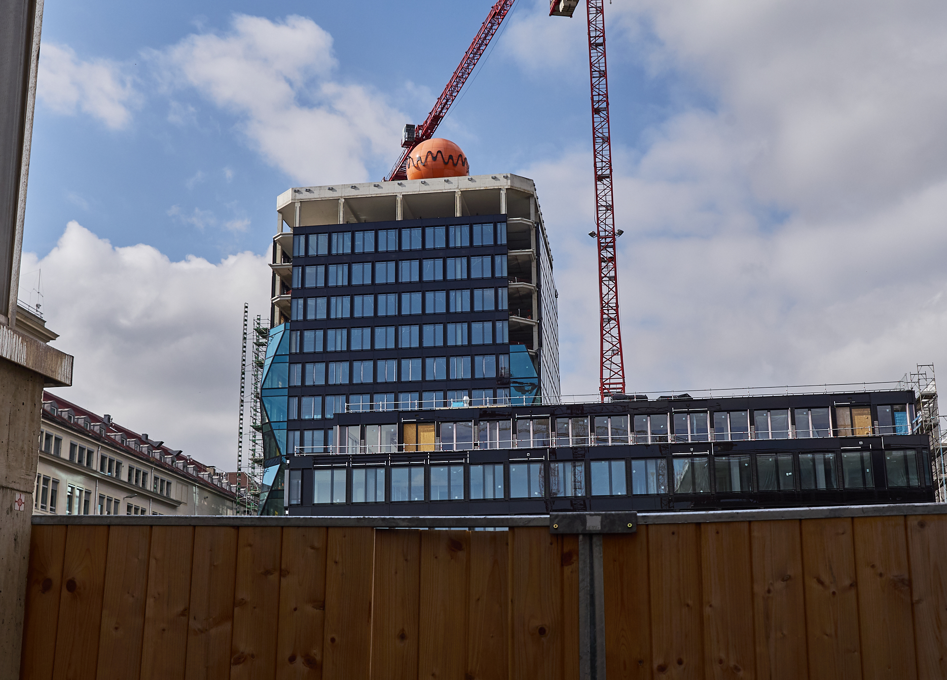 08.09.2018 - Das ATLAS Hochhaus im WERKSVIERTEK wird langsam fertig