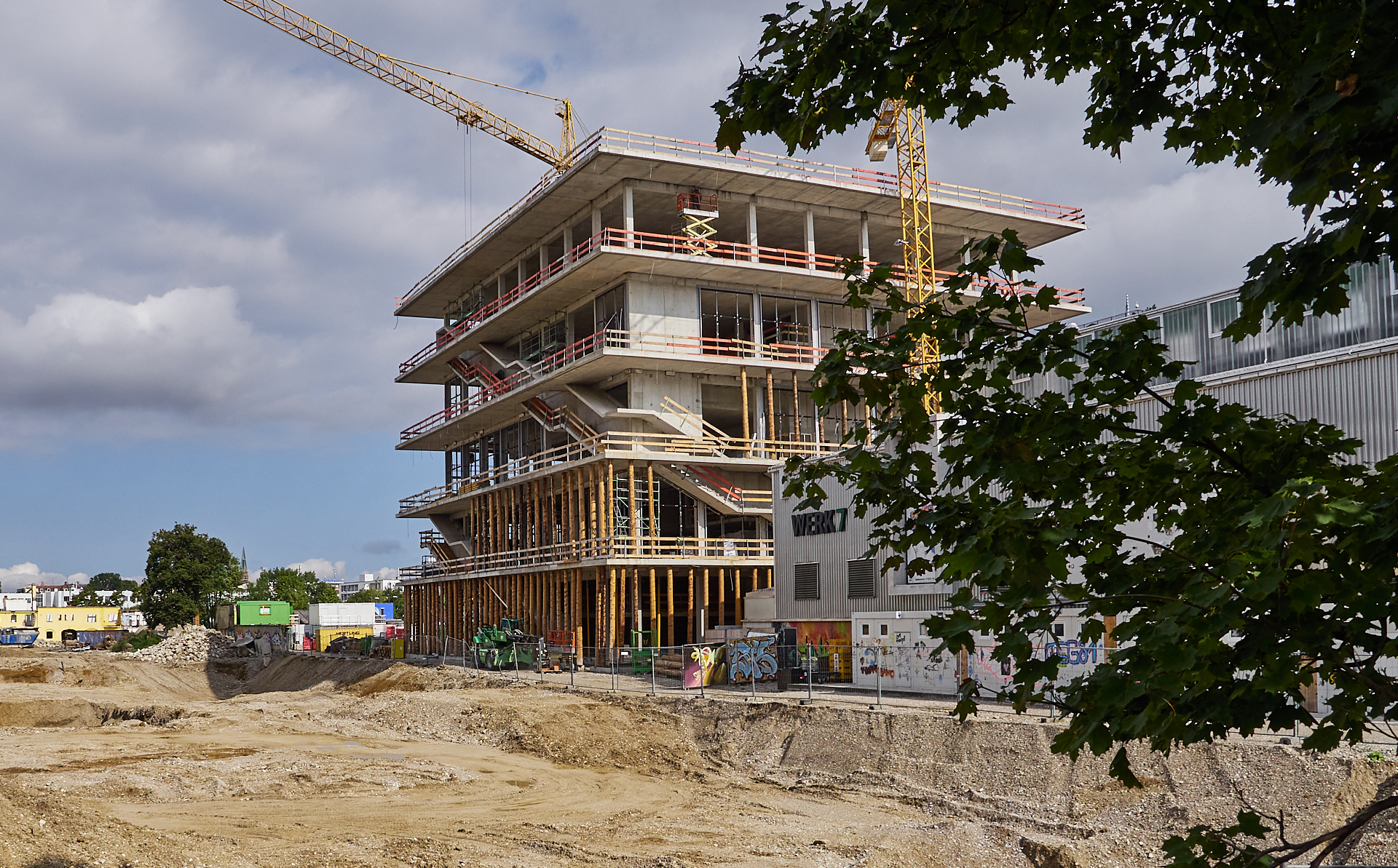 08.09.2018 - Das ATLAS Hochhaus im WERKSVIERTEK wird langsam fertig
