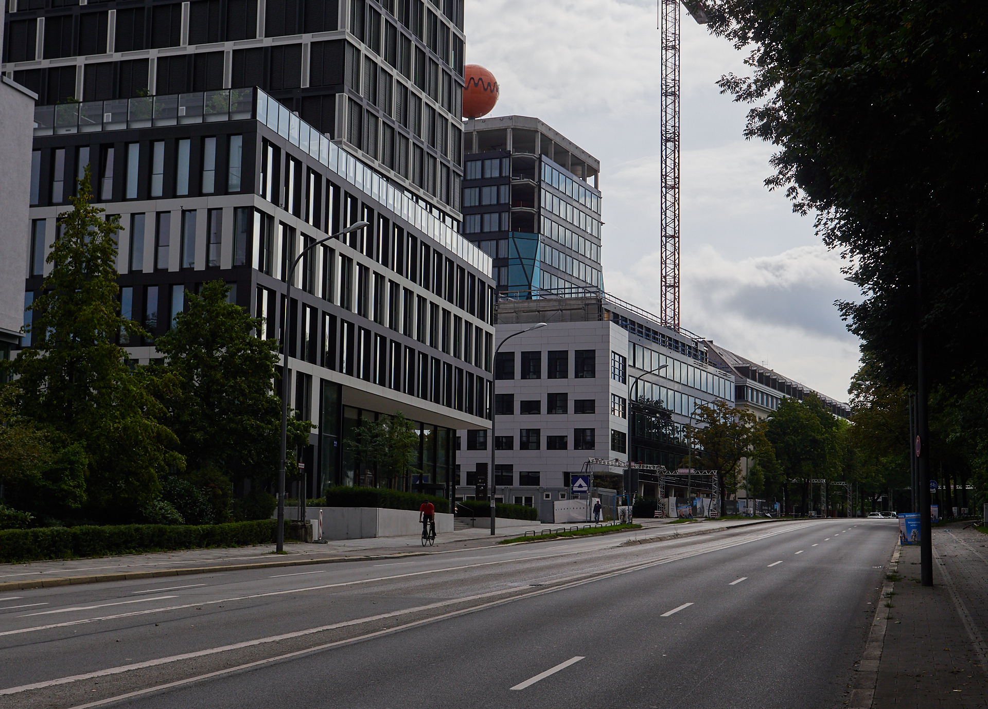 08.09.2018 - Das ATLAS Hochhaus im WERKSVIERTEK wird langsam fertig