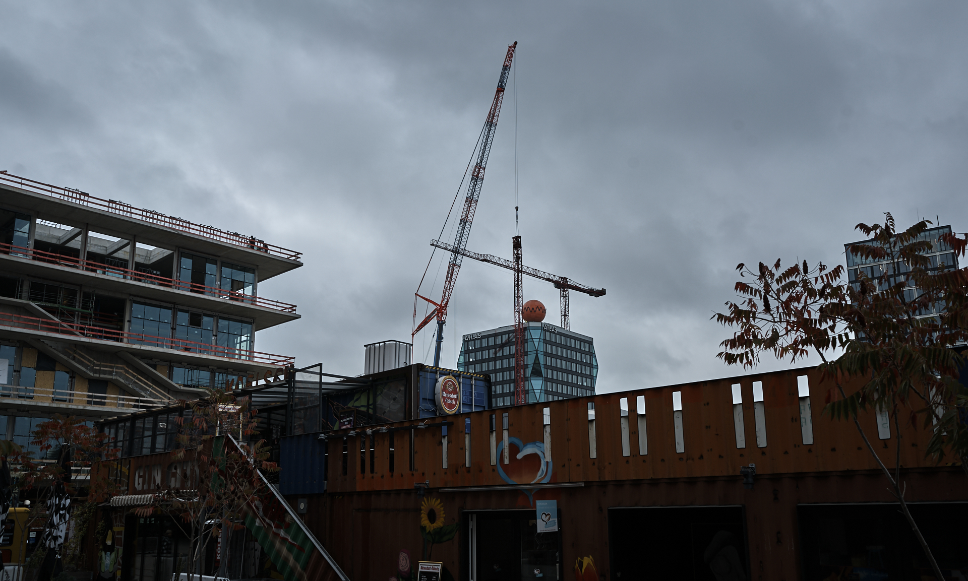 #Kunspark Ost, #ATLAS, #Kranabbau, #Baustelle, #Atlas Bürokomplex, #Allianz,