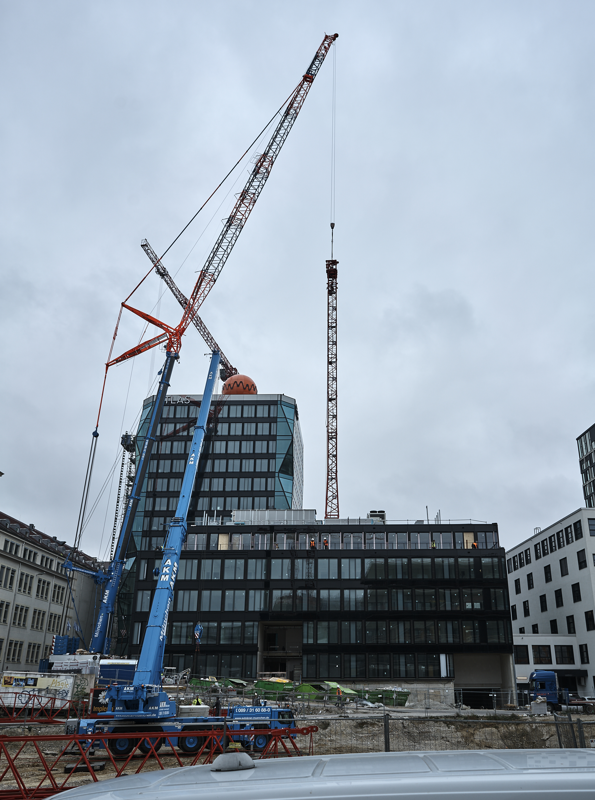 #Kunspark Ost, #ATLAS, #Kranabbau, #Baustelle, #Atlas Bürokomplex, #Allianz,