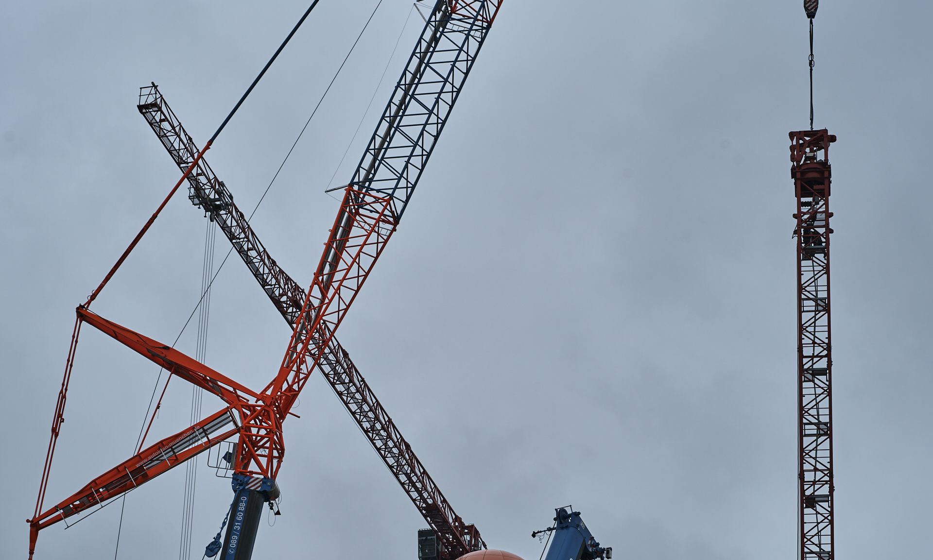 #Kunspark Ost, #ATLAS, #Kranabbau, #Baustelle, #Atlas Bürokomplex, #Allianz,