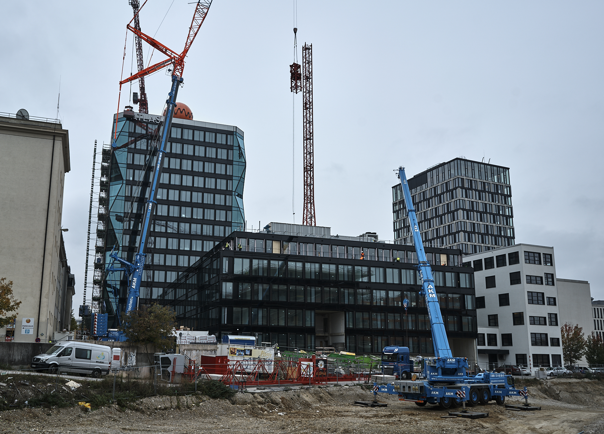 #Kunspark Ost, #ATLAS, #Kranabbau, #Baustelle, #Atlas Bürokomplex, #Allianz,
