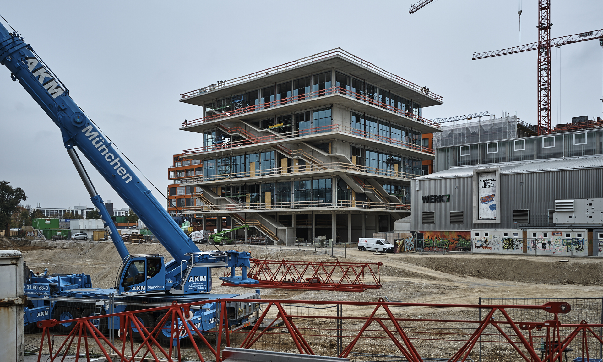 #Kunspark Ost, #ATLAS, #Kranabbau, #Baustelle, #Atlas Bürokomplex, #Allianz,