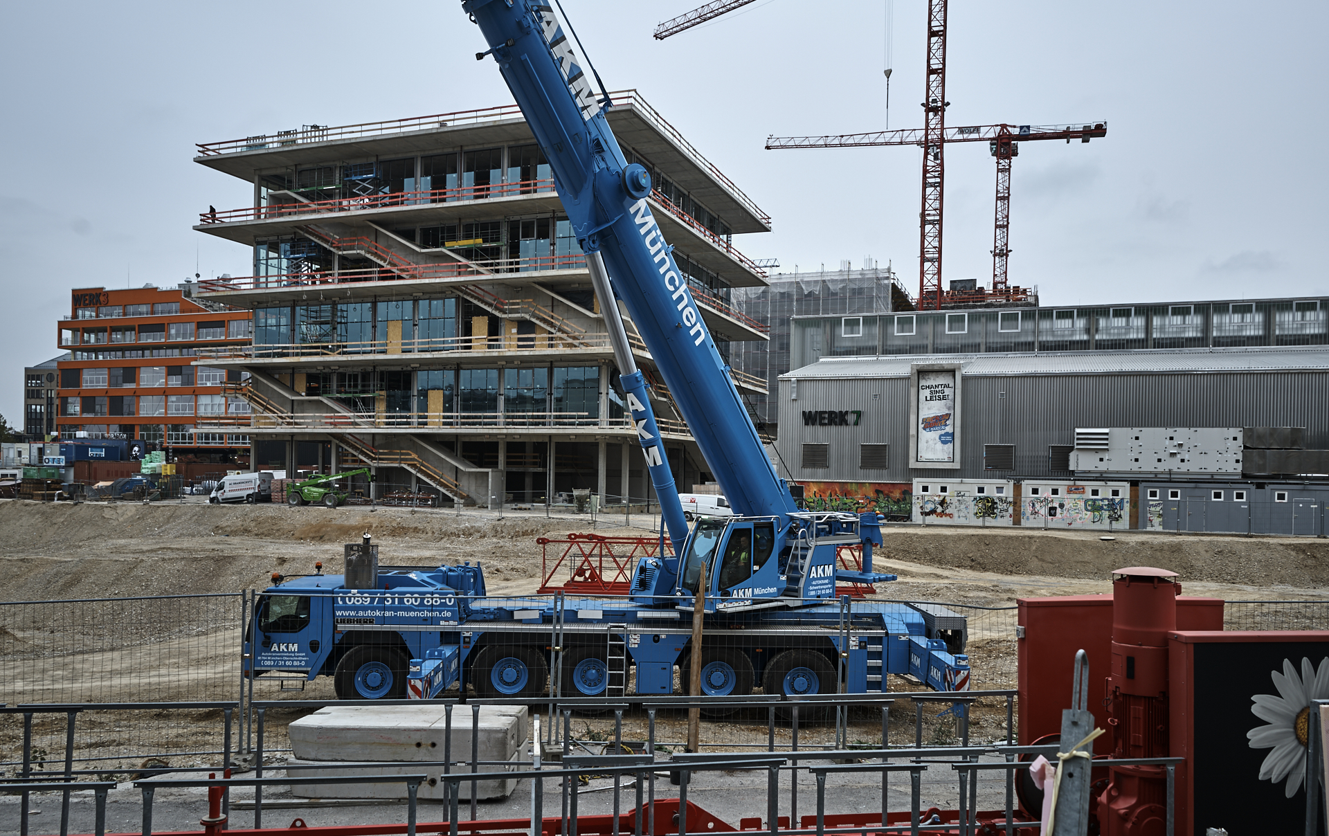 #Kunspark Ost, #ATLAS, #Kranabbau, #Baustelle, #Atlas Bürokomplex, #Allianz,
