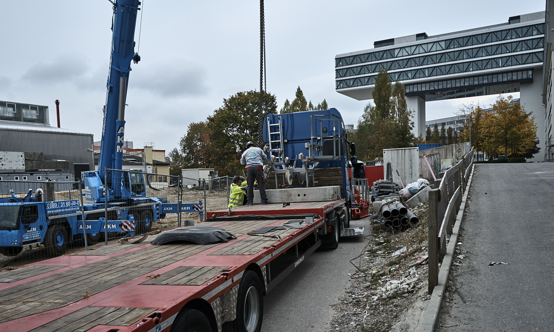 #Kunspark Ost, #ATLAS, #Kranabbau, #Baustelle, #Atlas Bürokomplex, #Allianz,