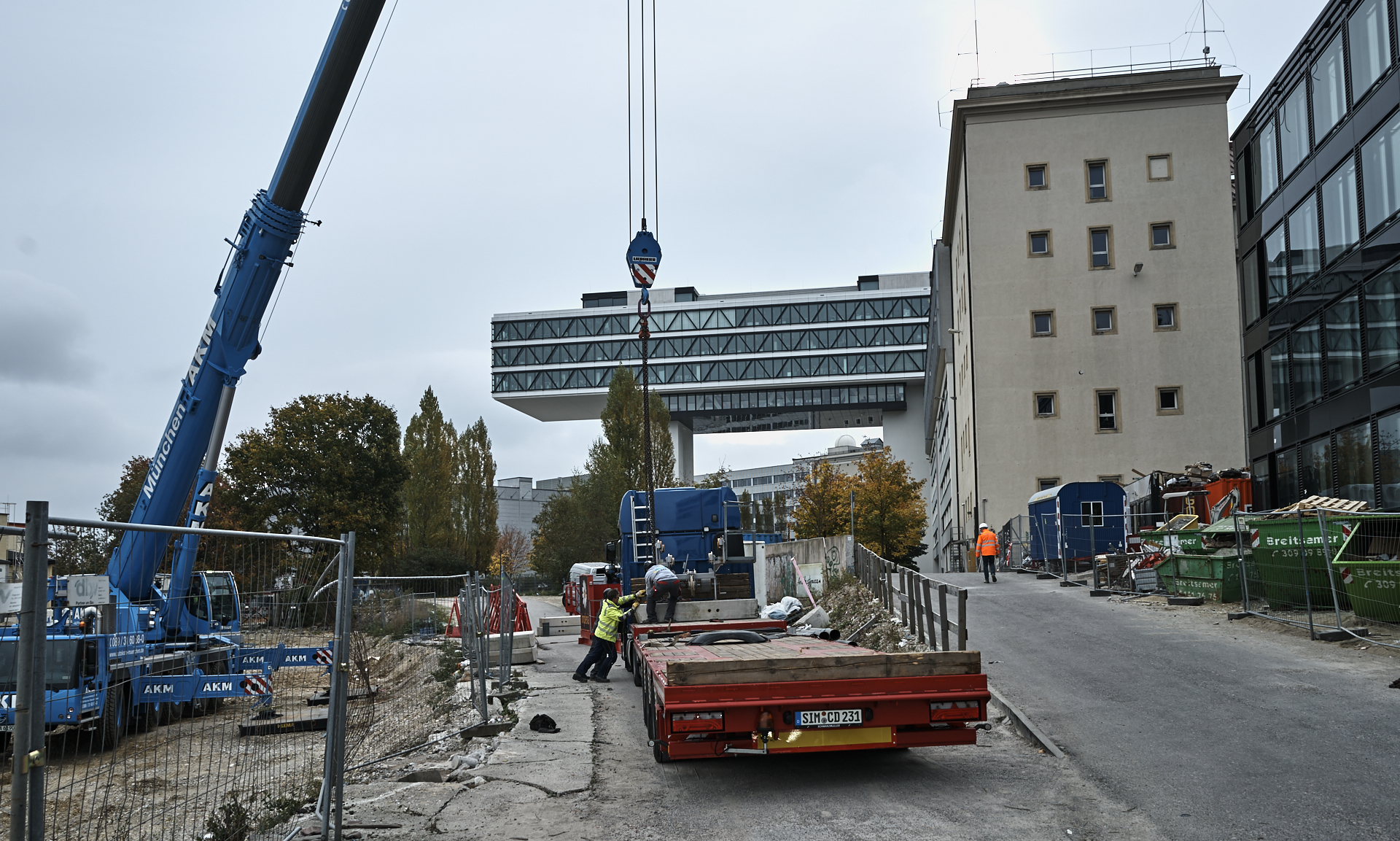 #Kunspark Ost, #ATLAS, #Kranabbau, #Baustelle, #Atlas Bürokomplex, #Allianz,