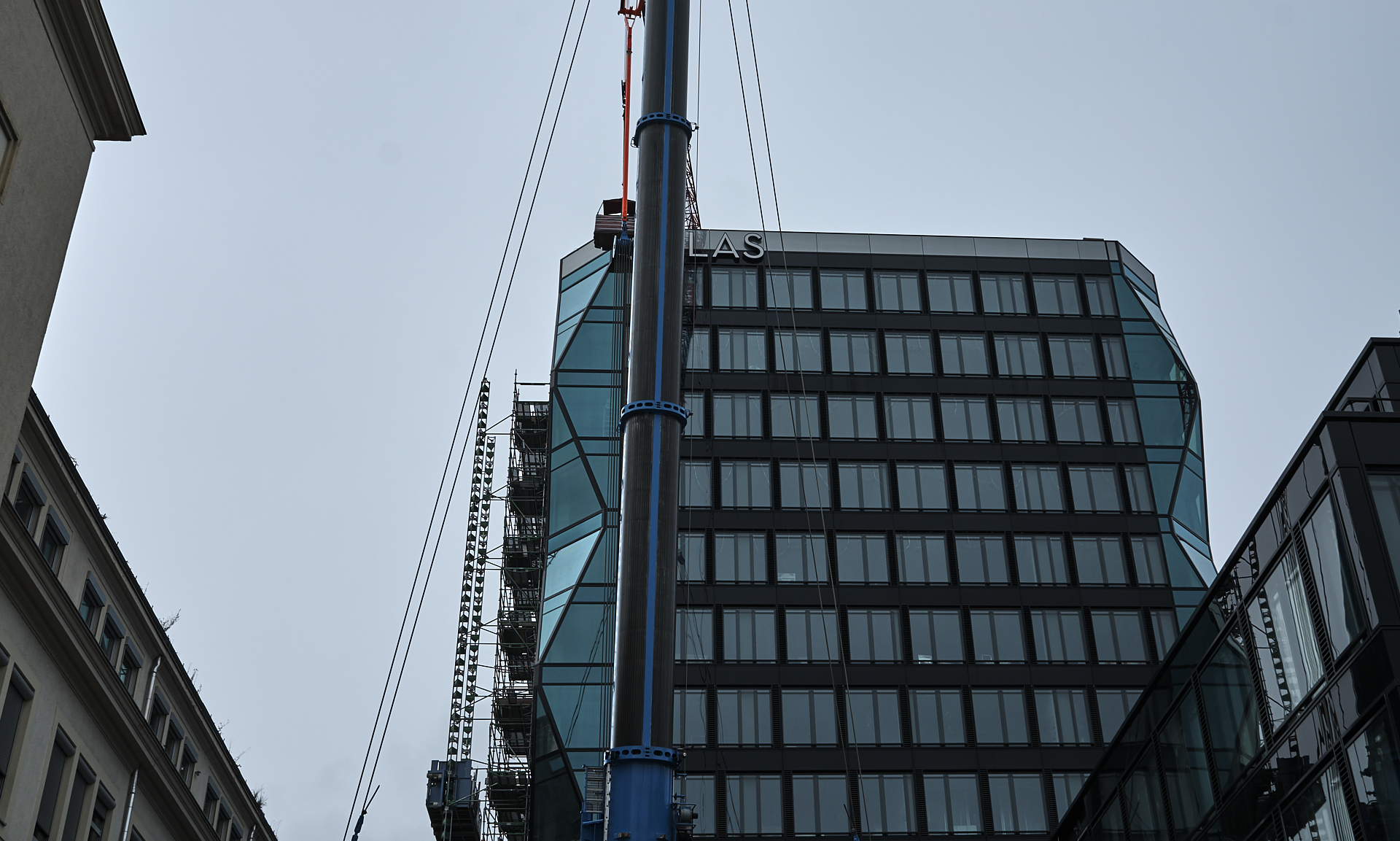 #Kunspark Ost, #ATLAS, #Kranabbau, #Baustelle, #Atlas Bürokomplex, #Allianz,