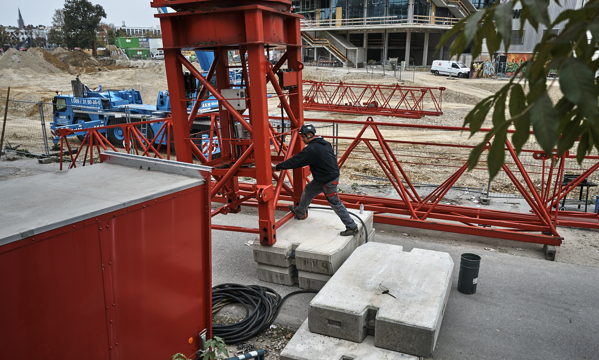 #Kunspark Ost, #ATLAS, #Kranabbau, #Baustelle, #Atlas Bürokomplex, #Allianz,