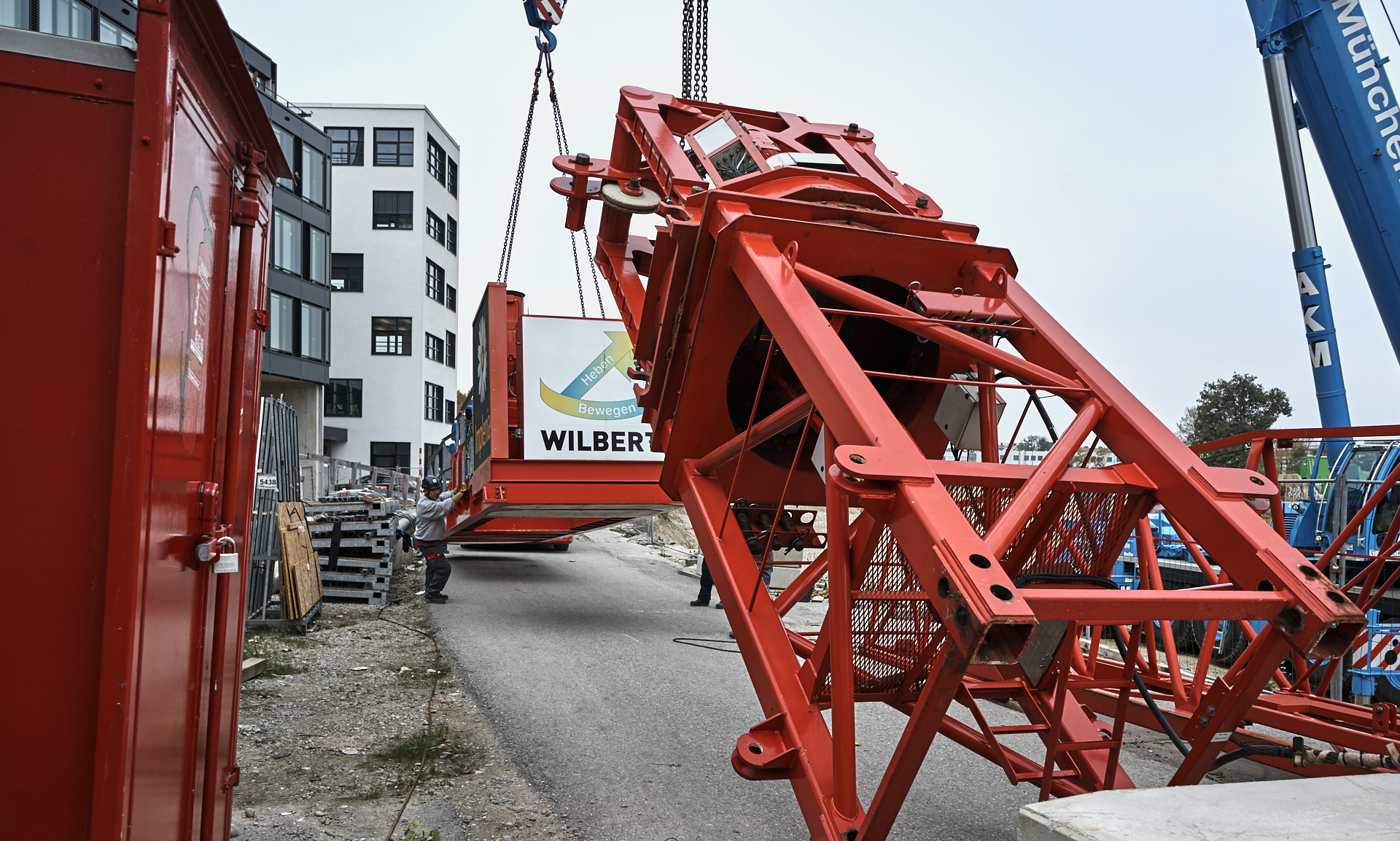 #Kunspark Ost, #ATLAS, #Kranabbau, #Baustelle, #Atlas Bürokomplex, #Allianz,