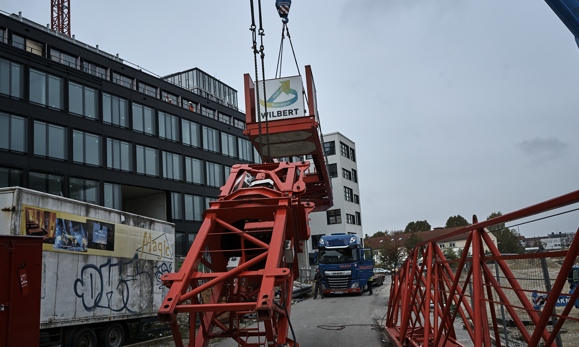 #Kunspark Ost, #ATLAS, #Kranabbau, #Baustelle, #Atlas Bürokomplex, #Allianz,