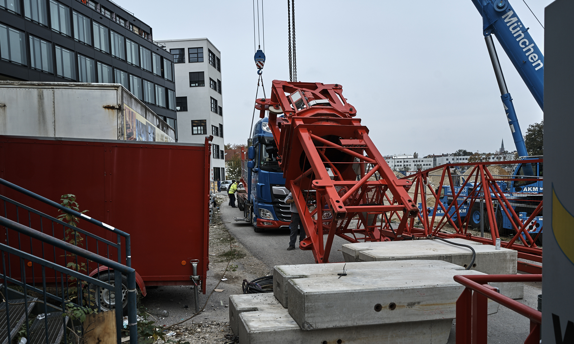 #Kunspark Ost, #ATLAS, #Kranabbau, #Baustelle, #Atlas Bürokomplex, #Allianz,