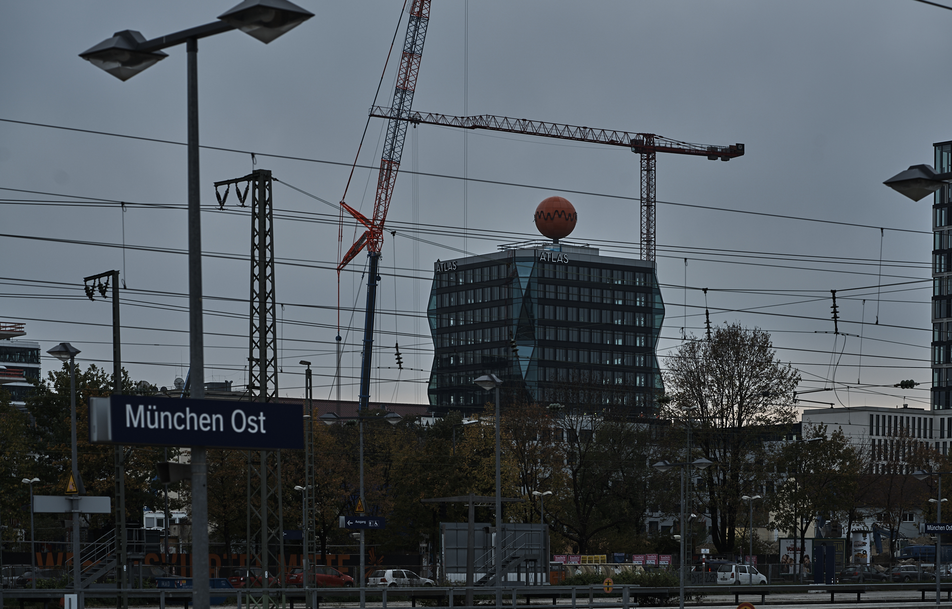 #Kunspark Ost, #ATLAS, #Kranabbau, #Baustelle, #Atlas Bürokomplex, #Allianz,