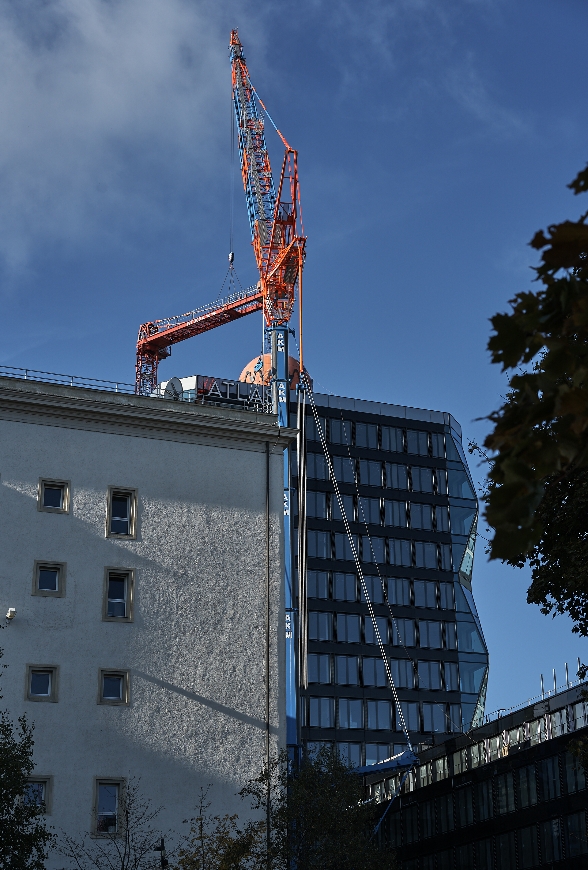 #Kunspark Ost, #ATLAS, #Kranabbau, #Baustelle, #Atlas Bürokomplex, #Allianz, 