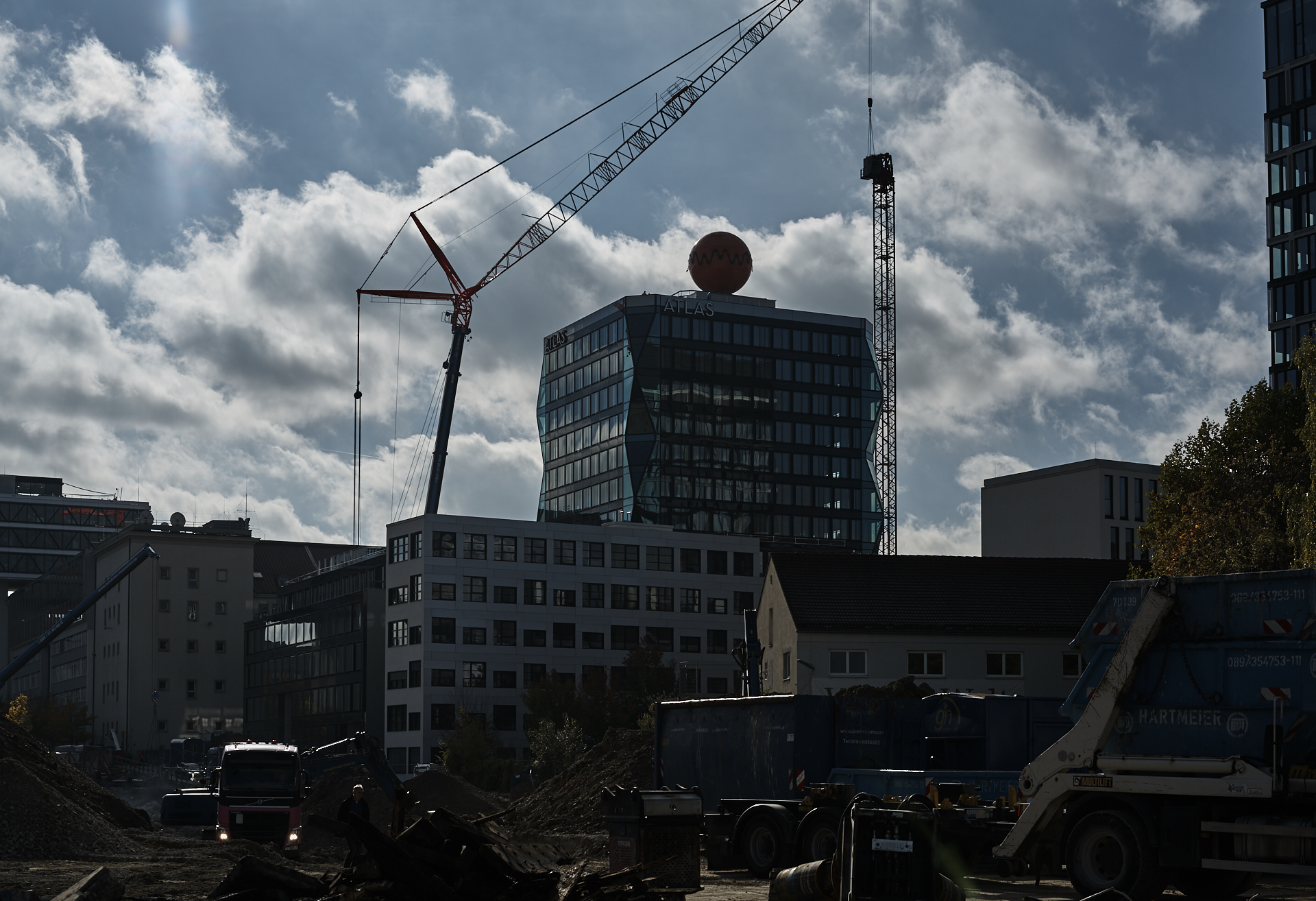 #Kunspark Ost, #ATLAS, #Kranabbau, #Baustelle, #Atlas Bürokomplex, #Allianz, 