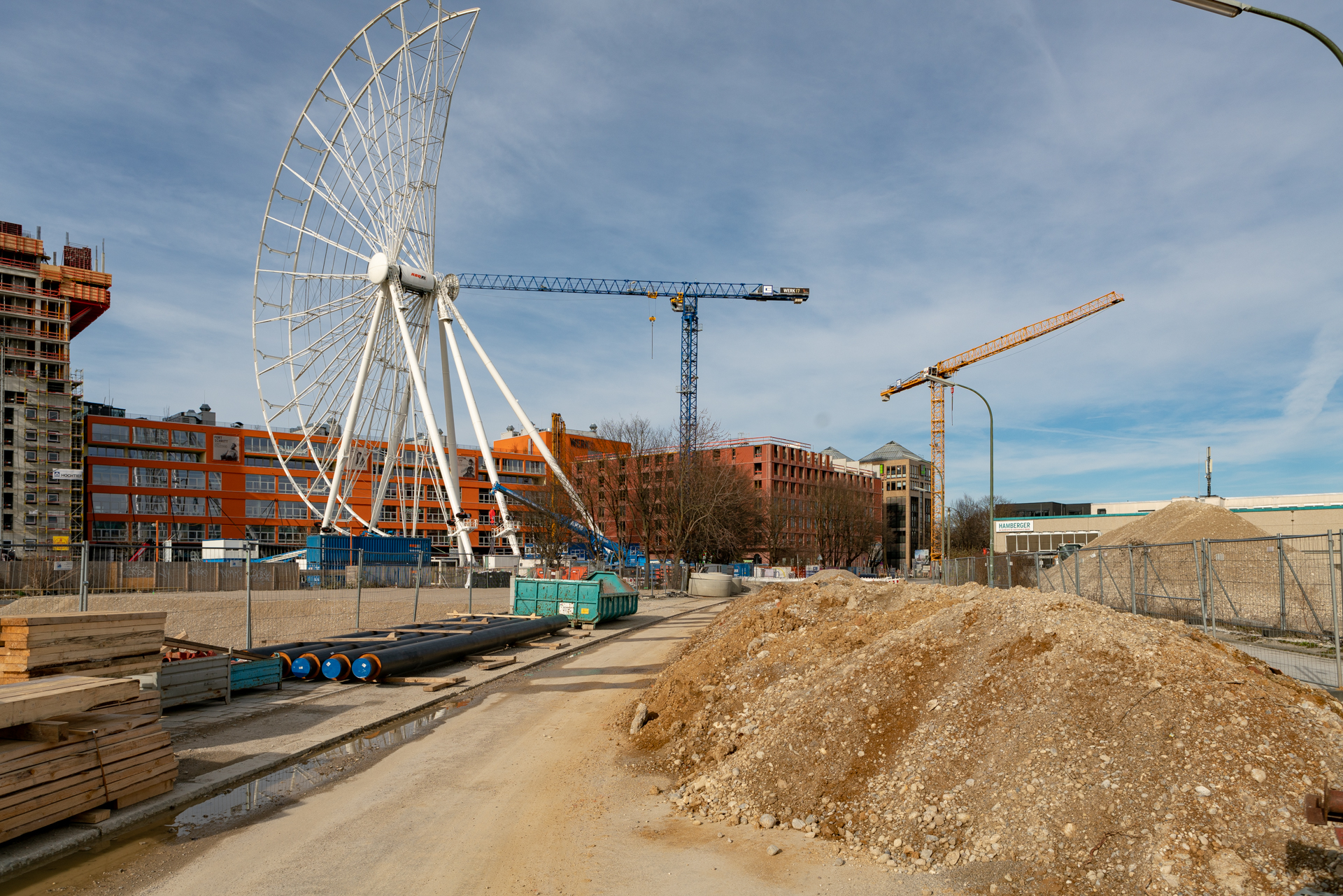 17.03.2019 - Rundgang um das Riesenrad im WERKVIERTEL MITTE