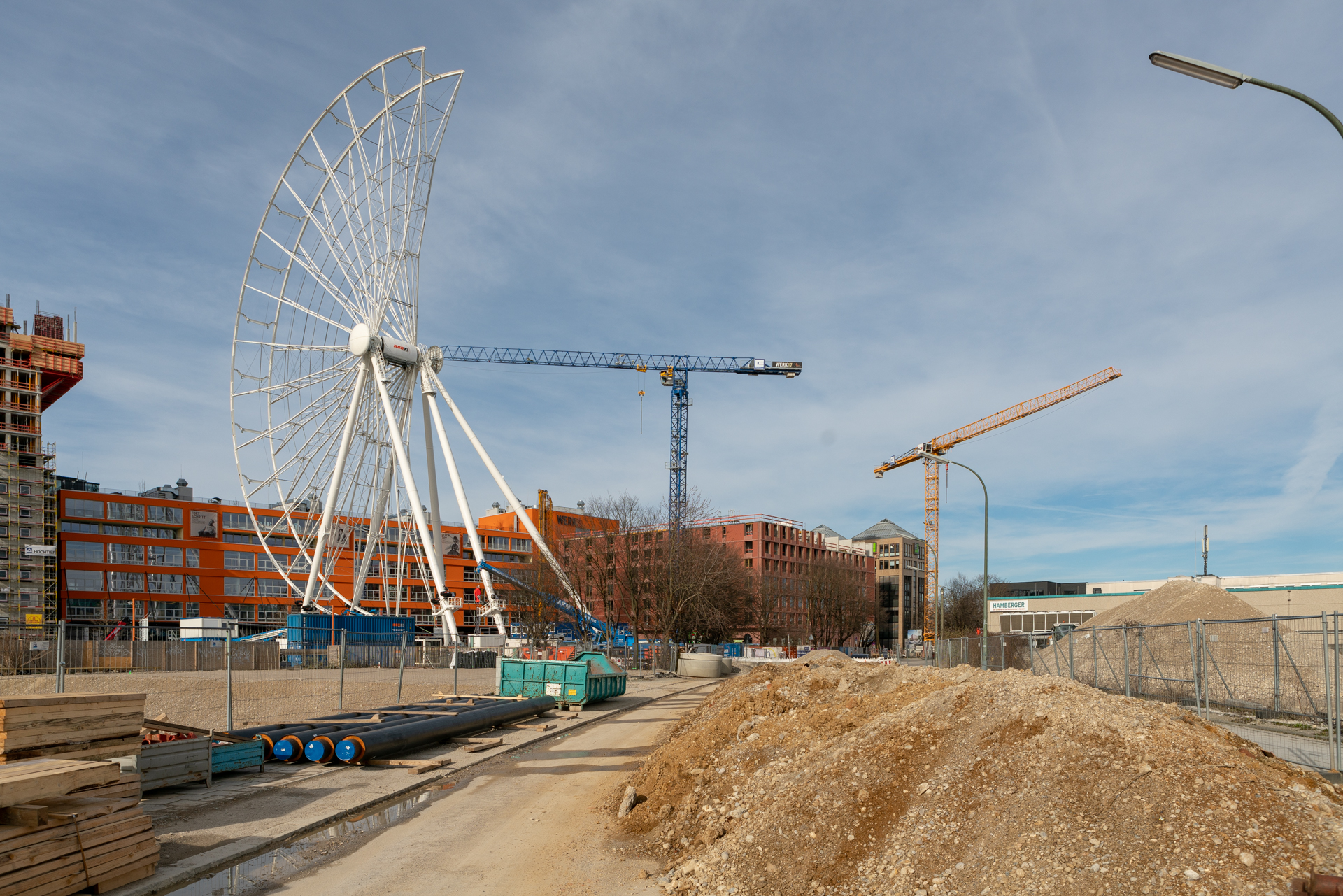 17.03.2019 - Rundgang um das Riesenrad im WERKVIERTEL MITTE