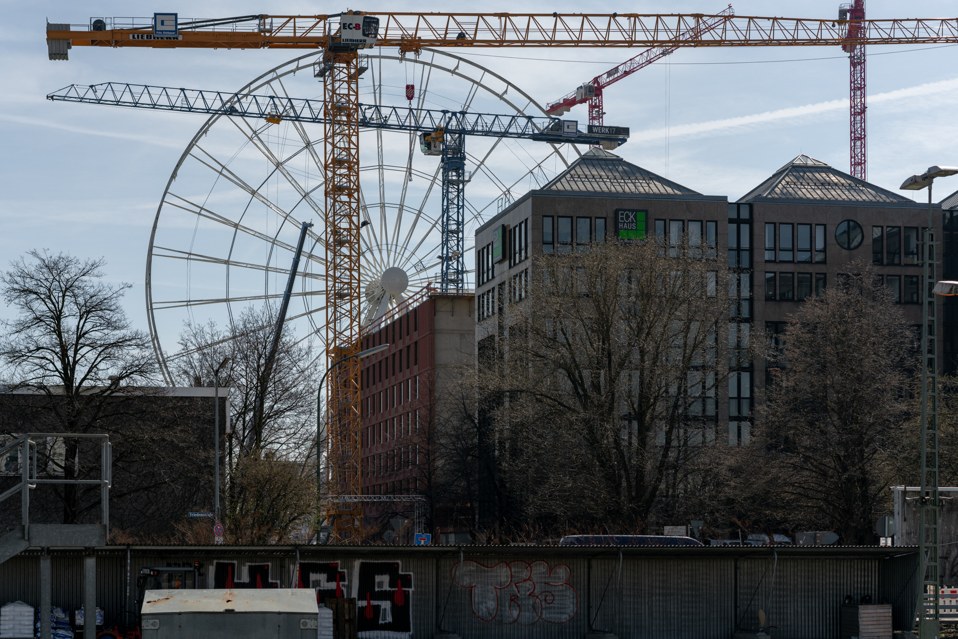 Der Kreis am Riesenrad im Werksviertel wird enger und schmaler