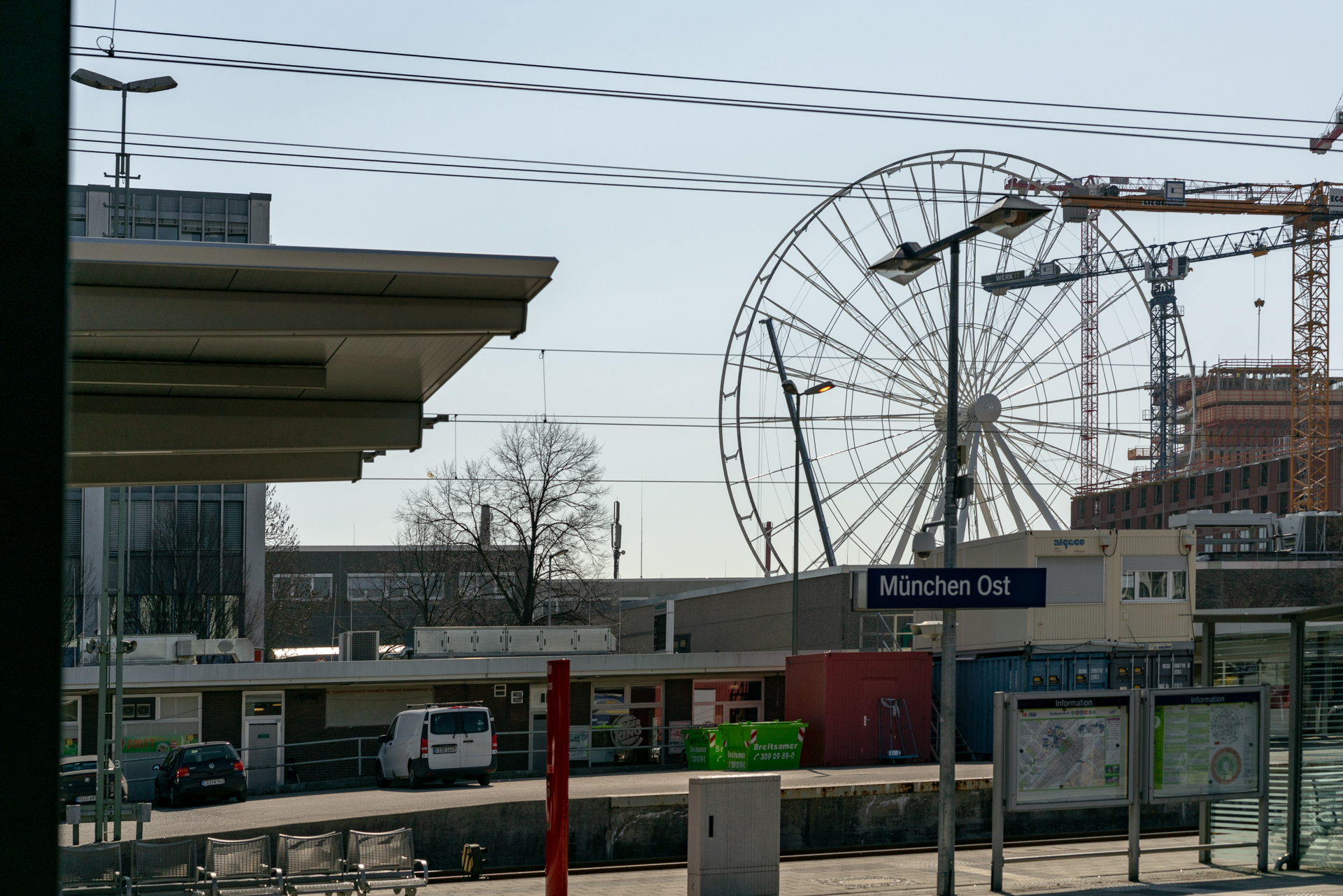 23.03.2019 - Der Kreis des Riesenrades im Werksviertel ist geschlossen