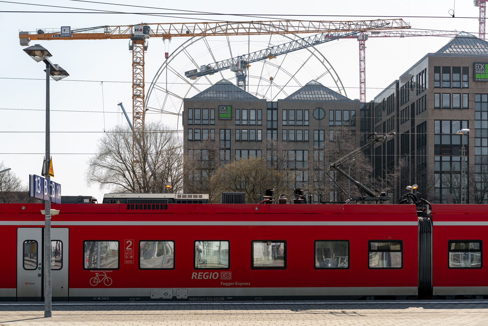 23.03.2019 - Der Kreis des Riesenrades im Werksviertel ist geschlossen